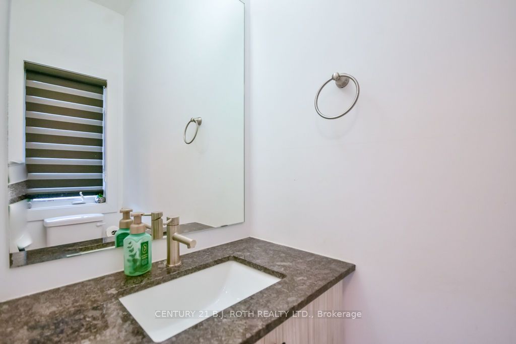 35 Pumpkin Corner Crescent Property Photo 6