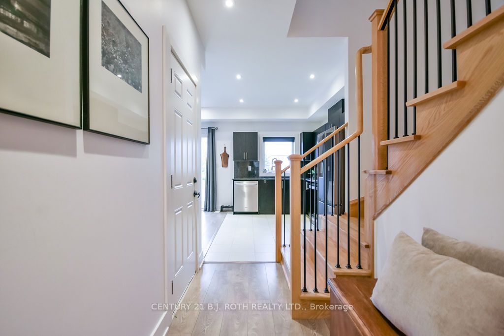 35 Pumpkin Corner Crescent Property Photo 7