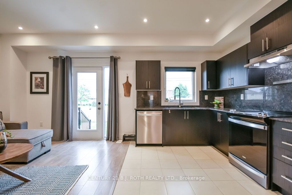 35 Pumpkin Corner Crescent Property Photo 13