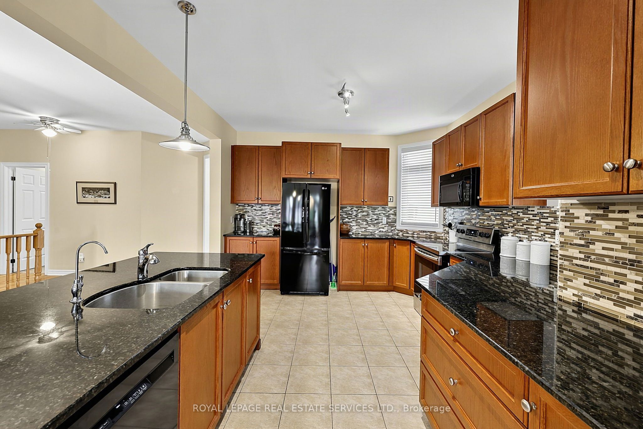 17 Leeward Circle Property Photo 10