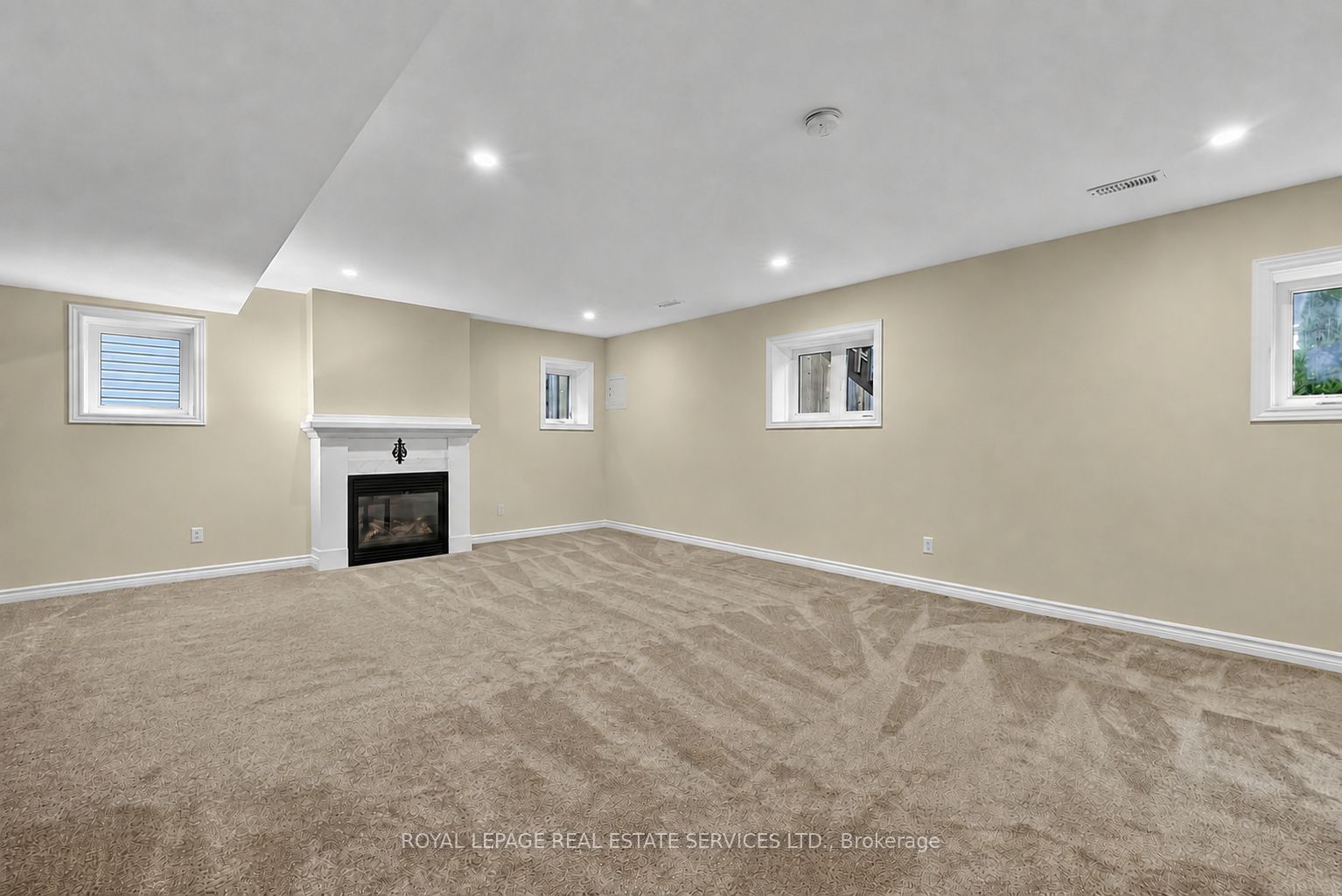 17 Leeward Circle Property Photo 28