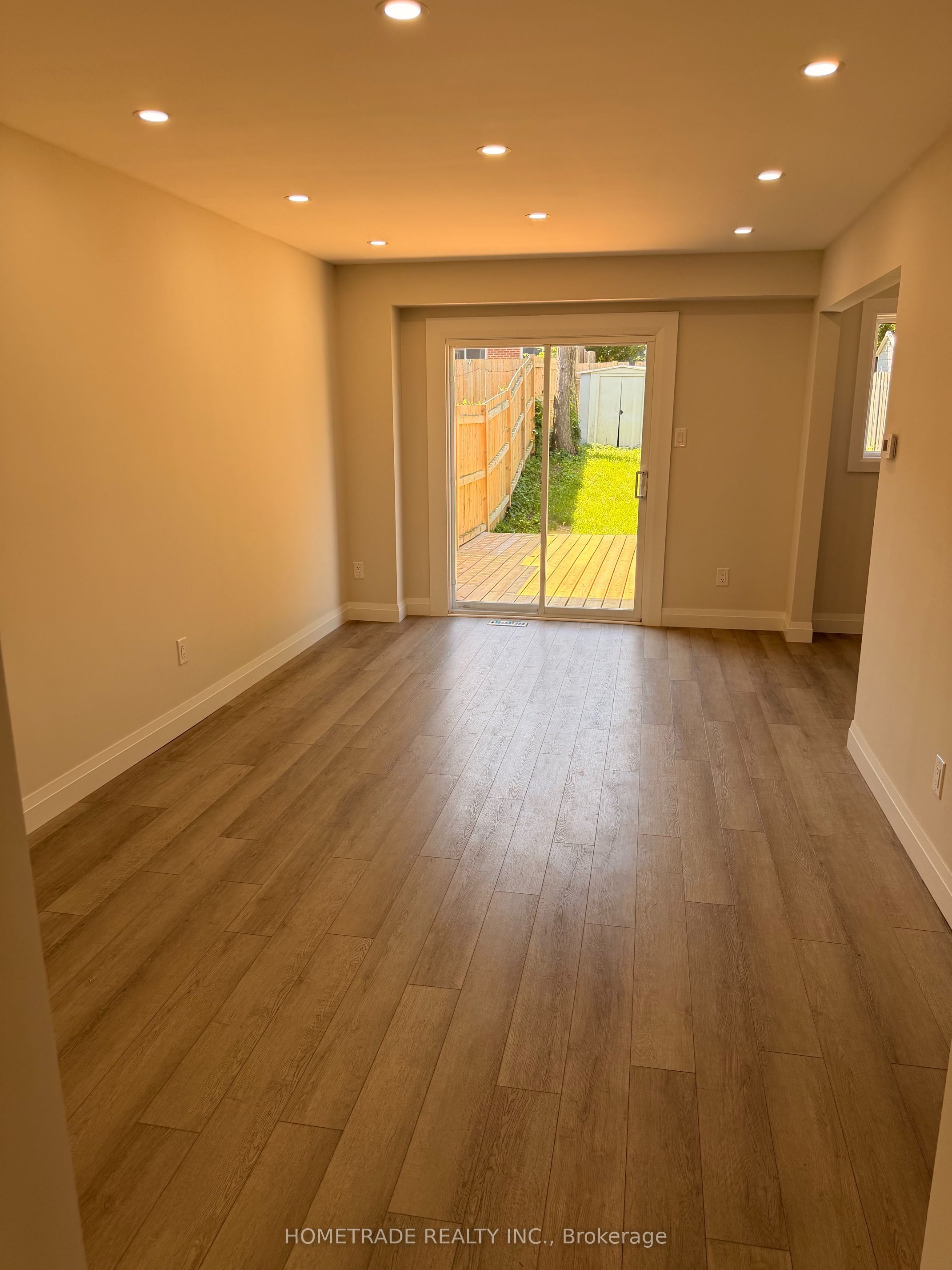14 Chaucer Crescent Property Photo 4