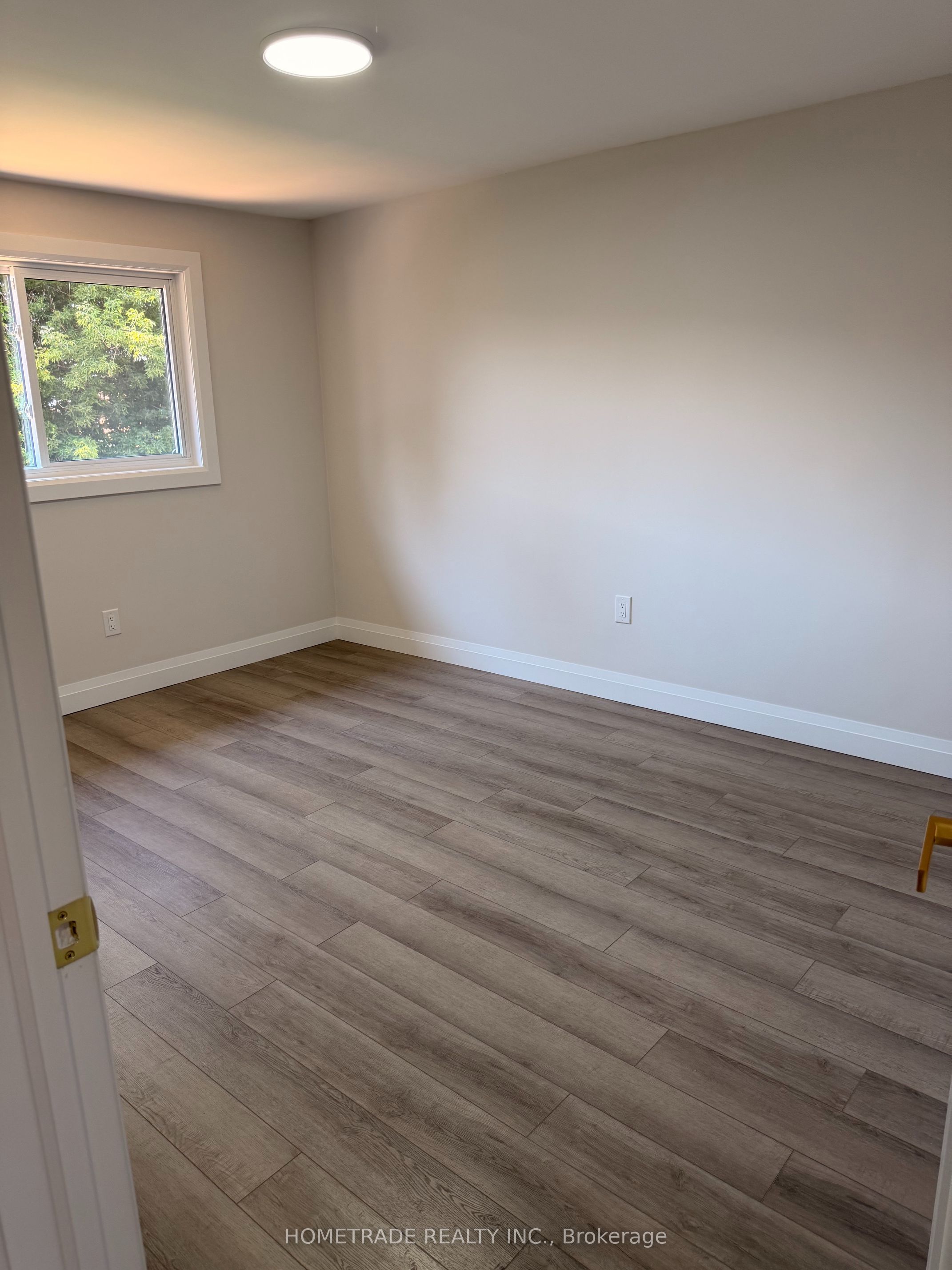 14 Chaucer Crescent Property Photo 11