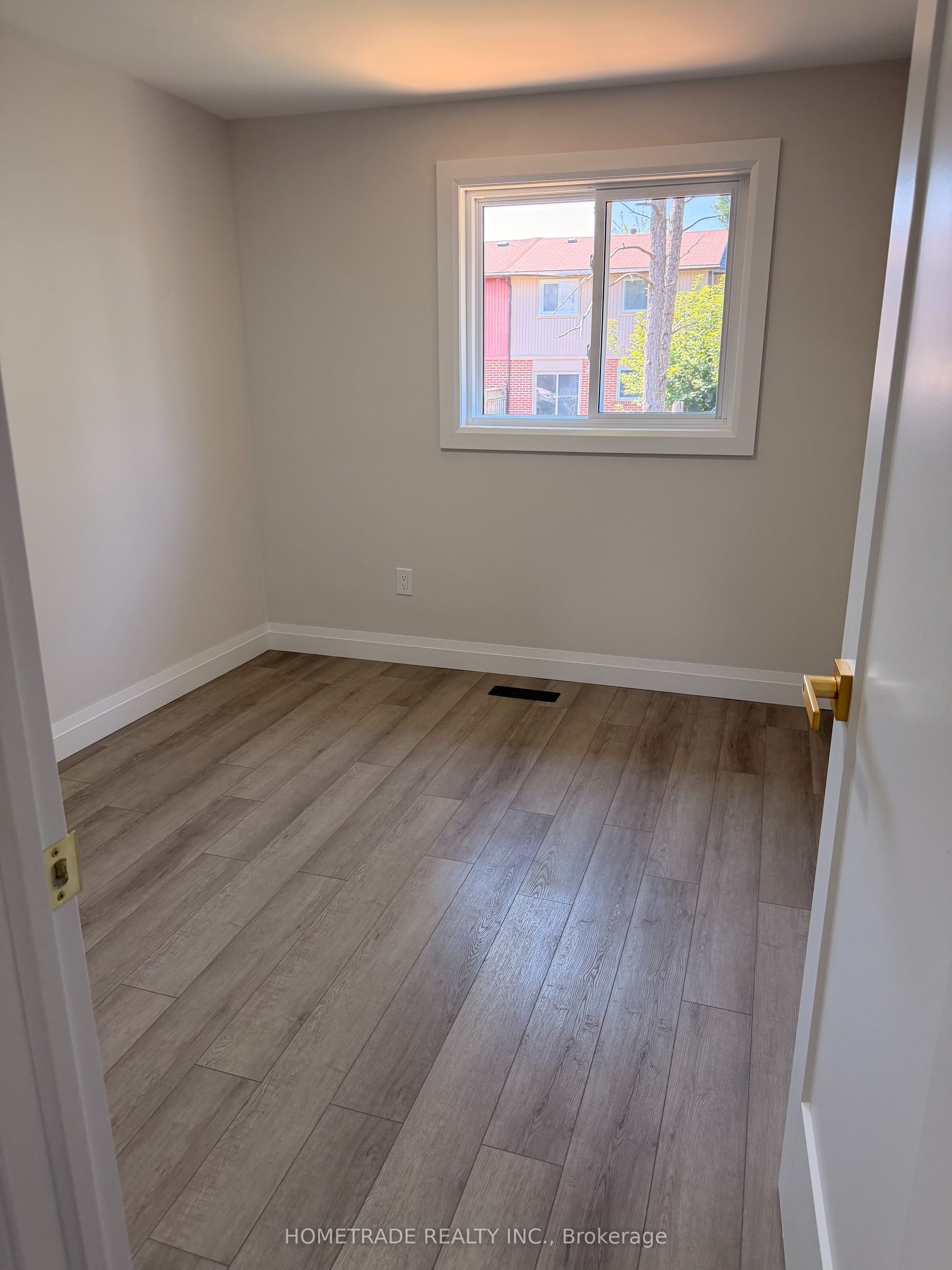 14 Chaucer Crescent Property Photo 13