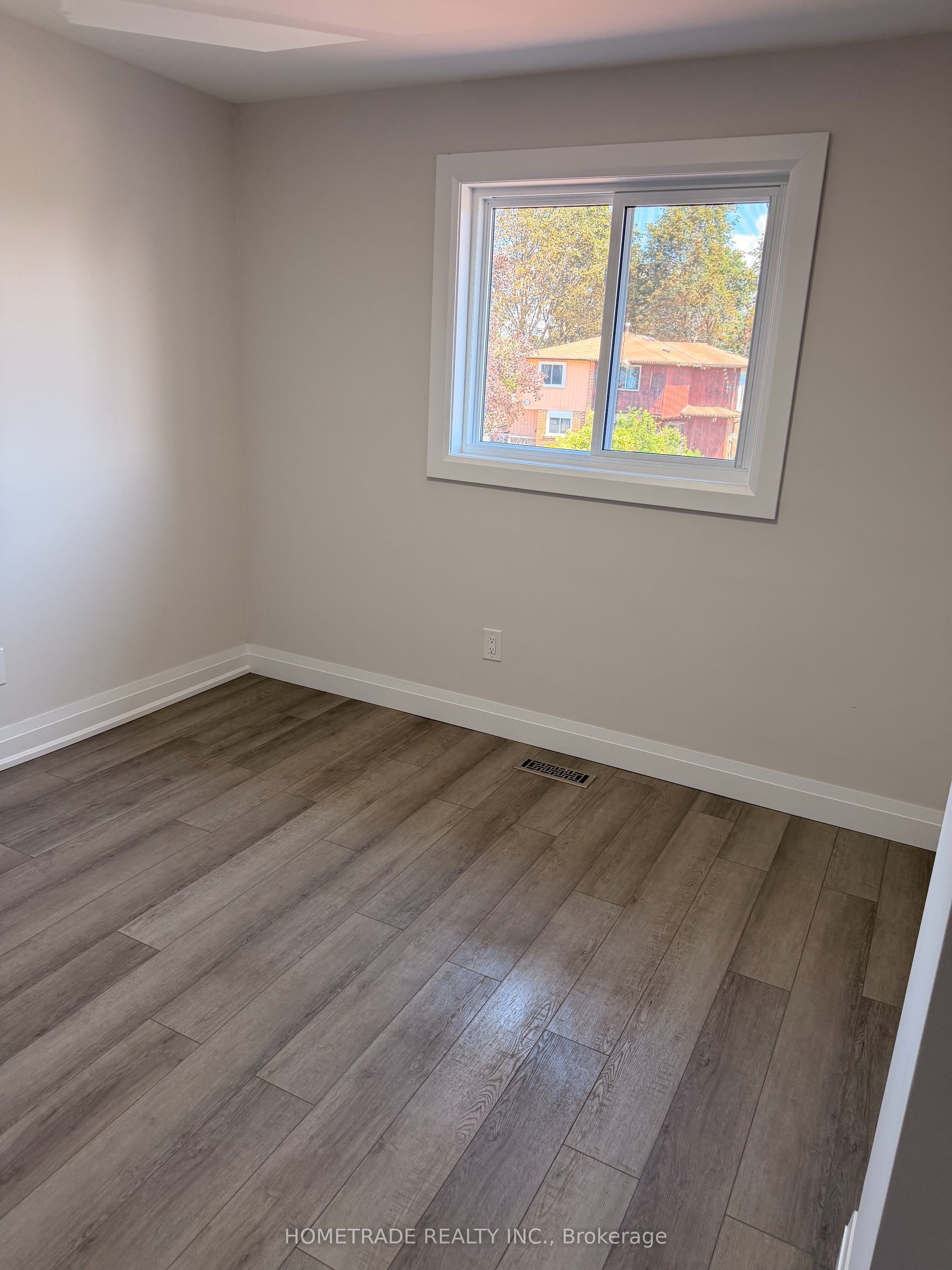 14 Chaucer Crescent Property Photo 14