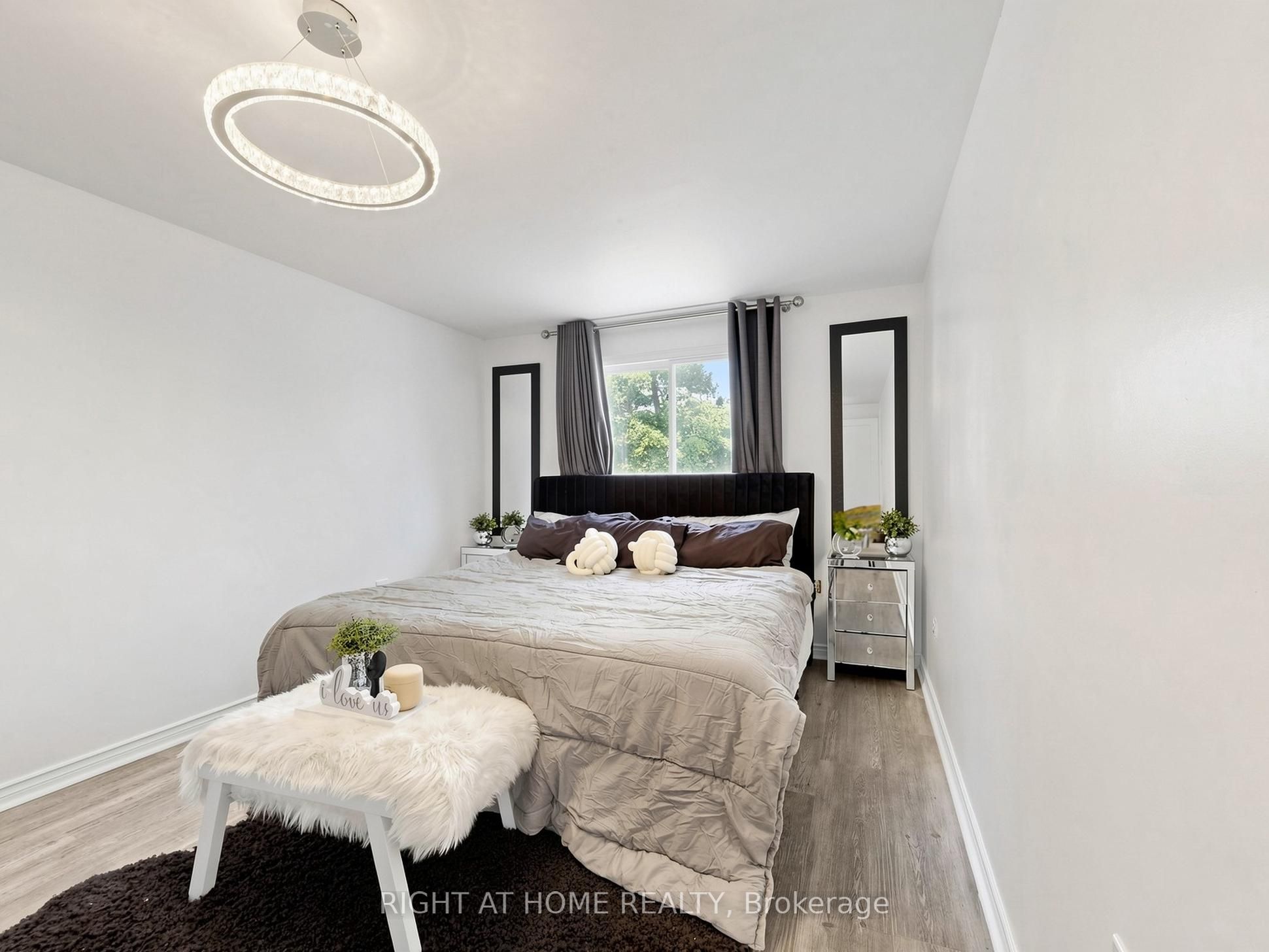 207 Hickling Trail Property Photo 27