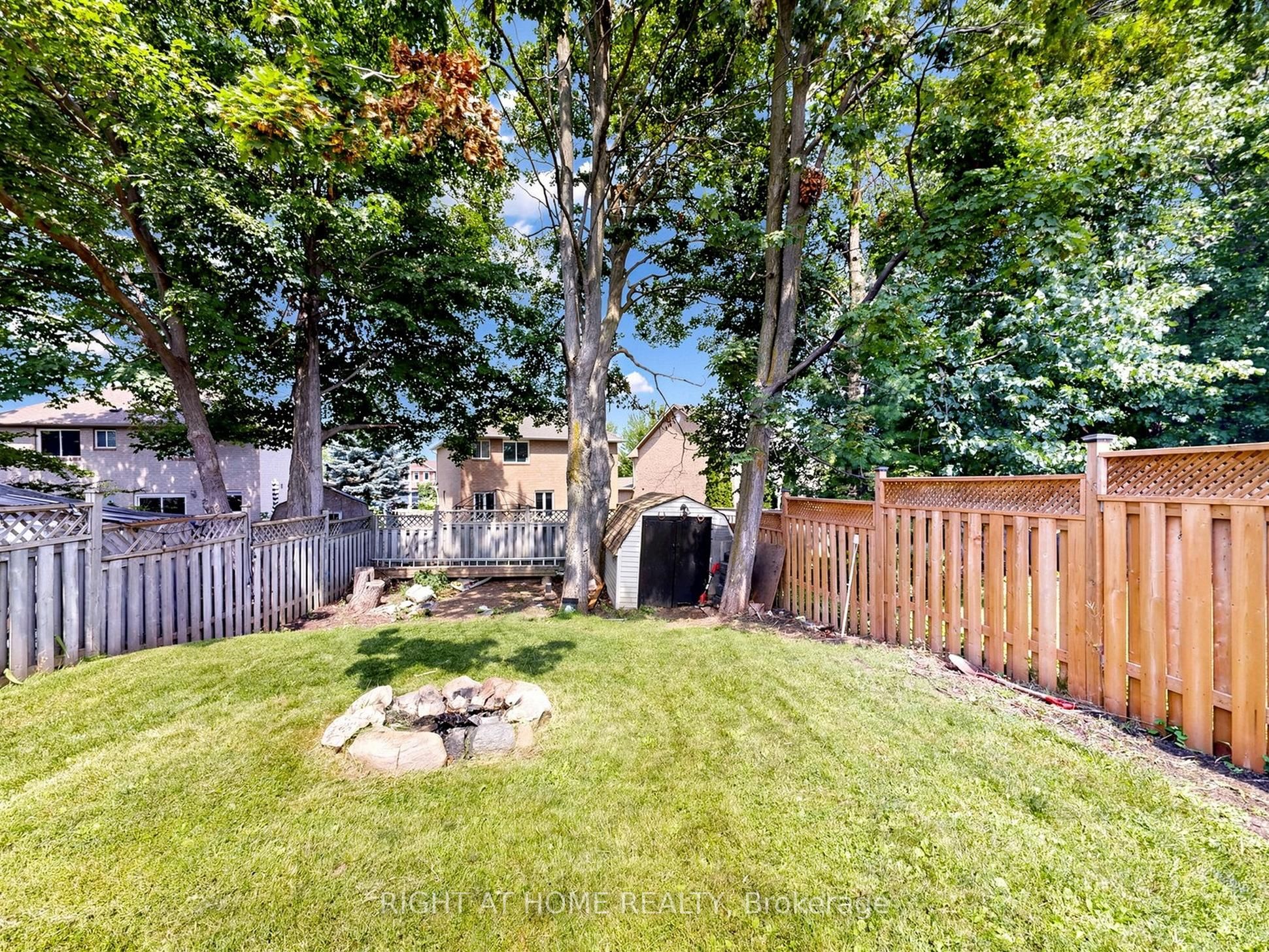 207 Hickling Trail Property Photo 42