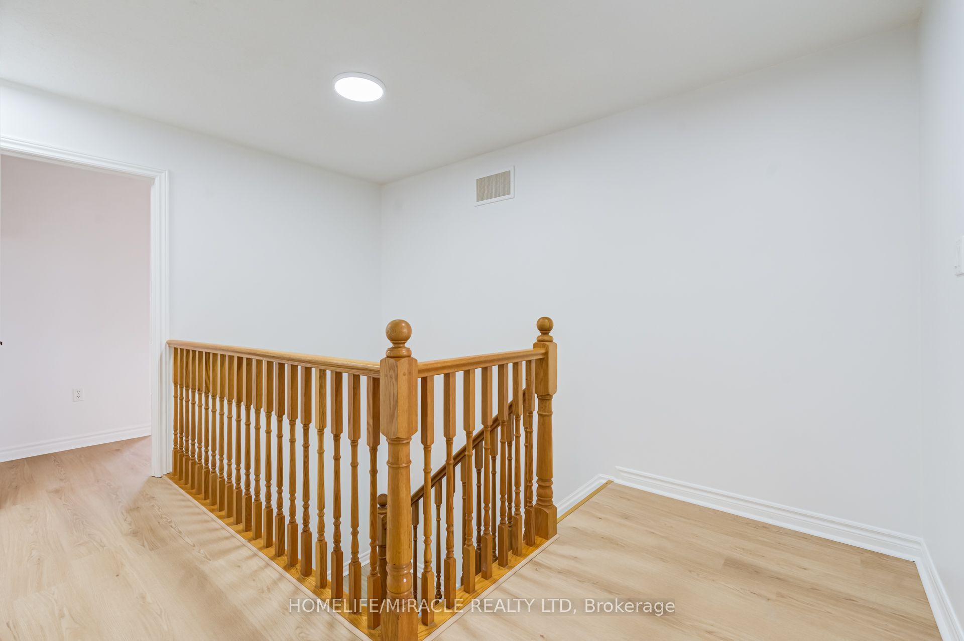 7 Empire Drive Property Photo 15
