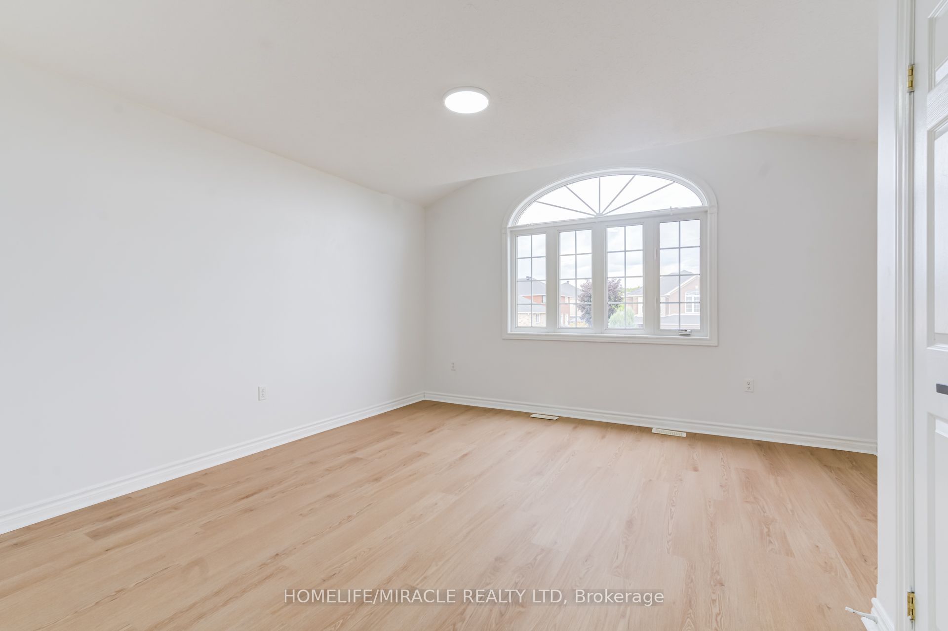 7 Empire Drive Property Photo 17