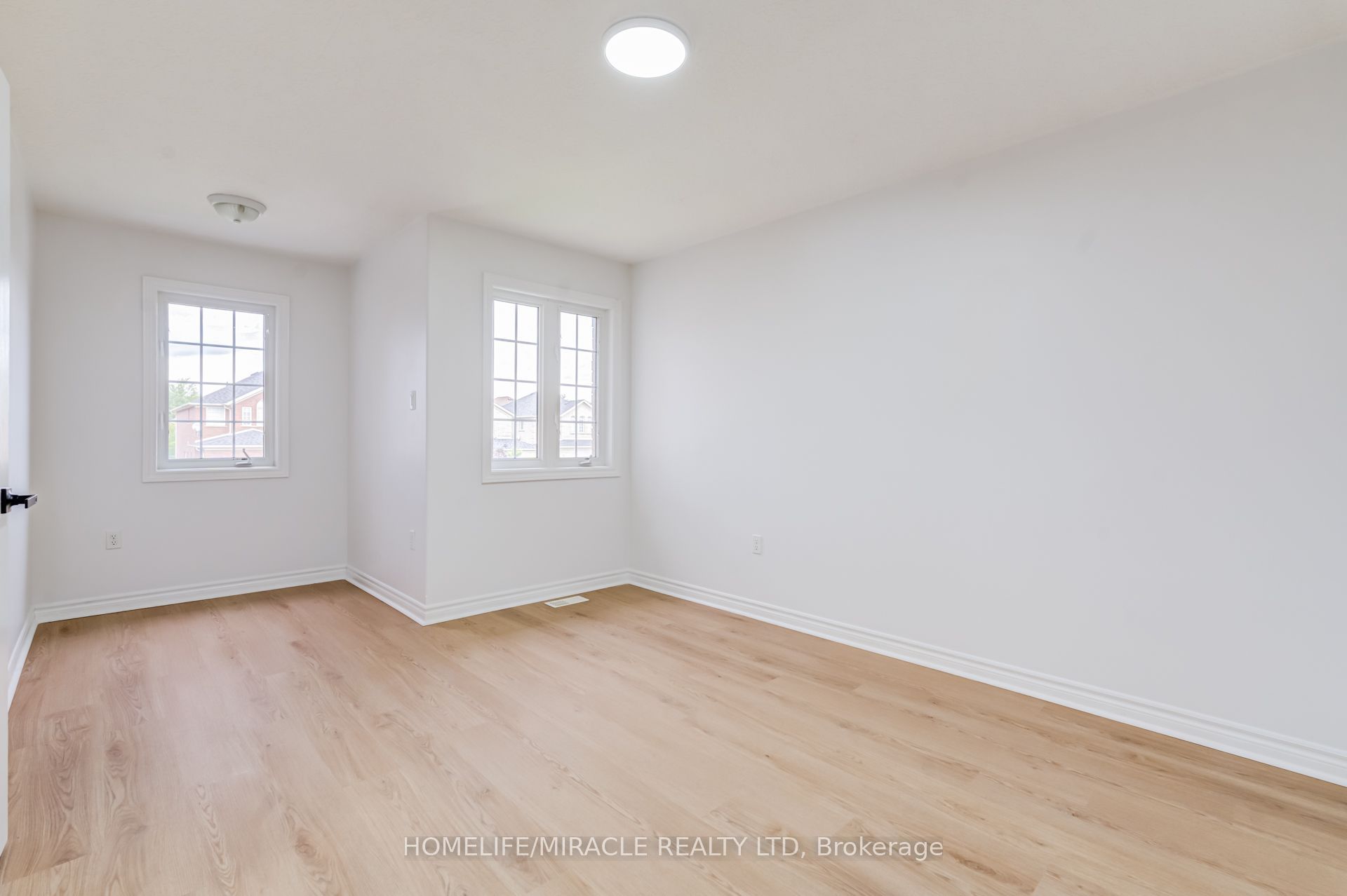 7 Empire Drive Property Photo 20
