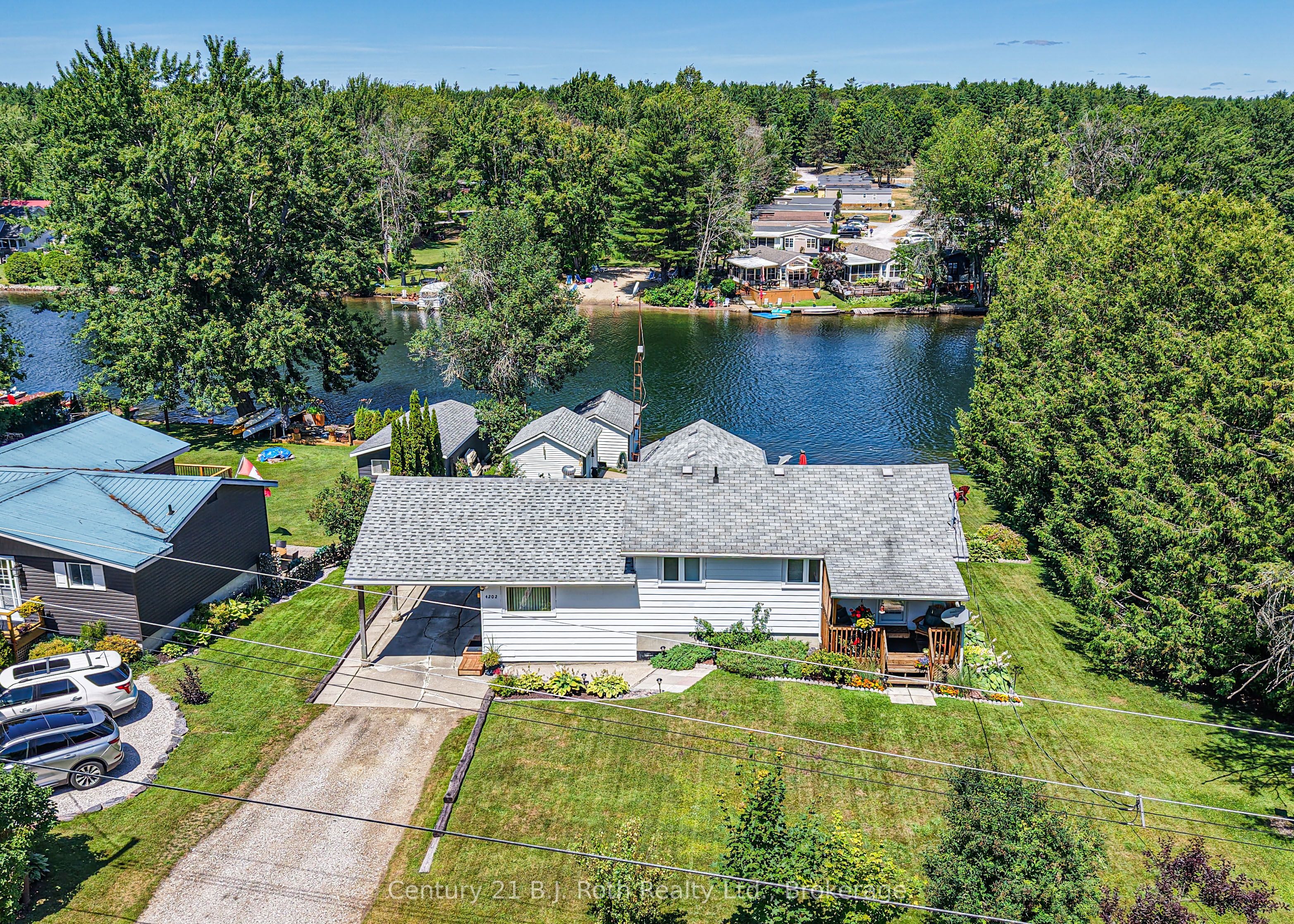 4202 Canal Road Property Photo 2