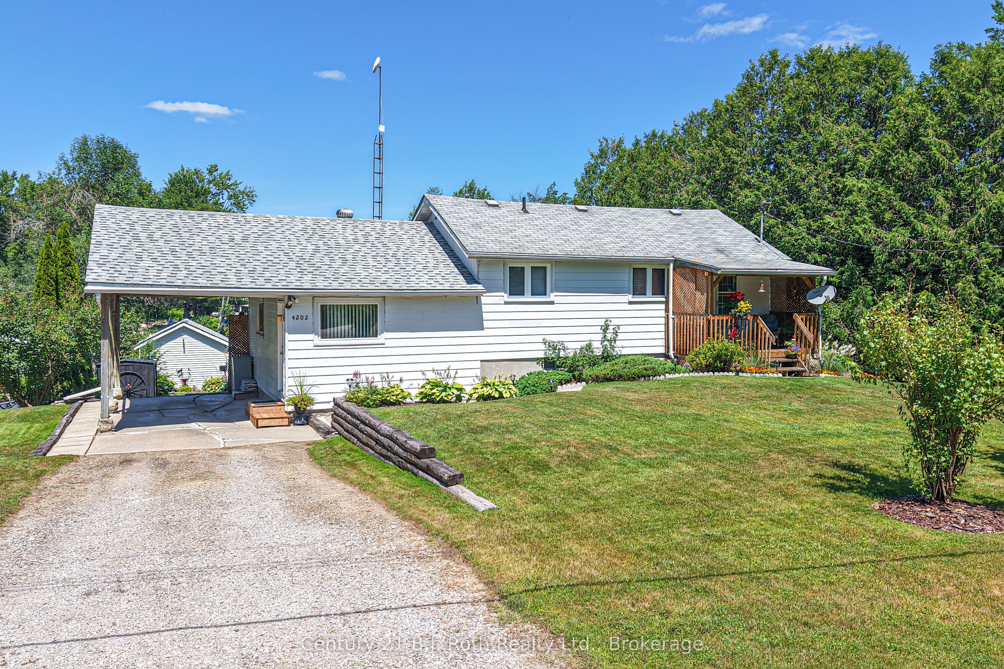 4202 Canal Road Property Photo 5