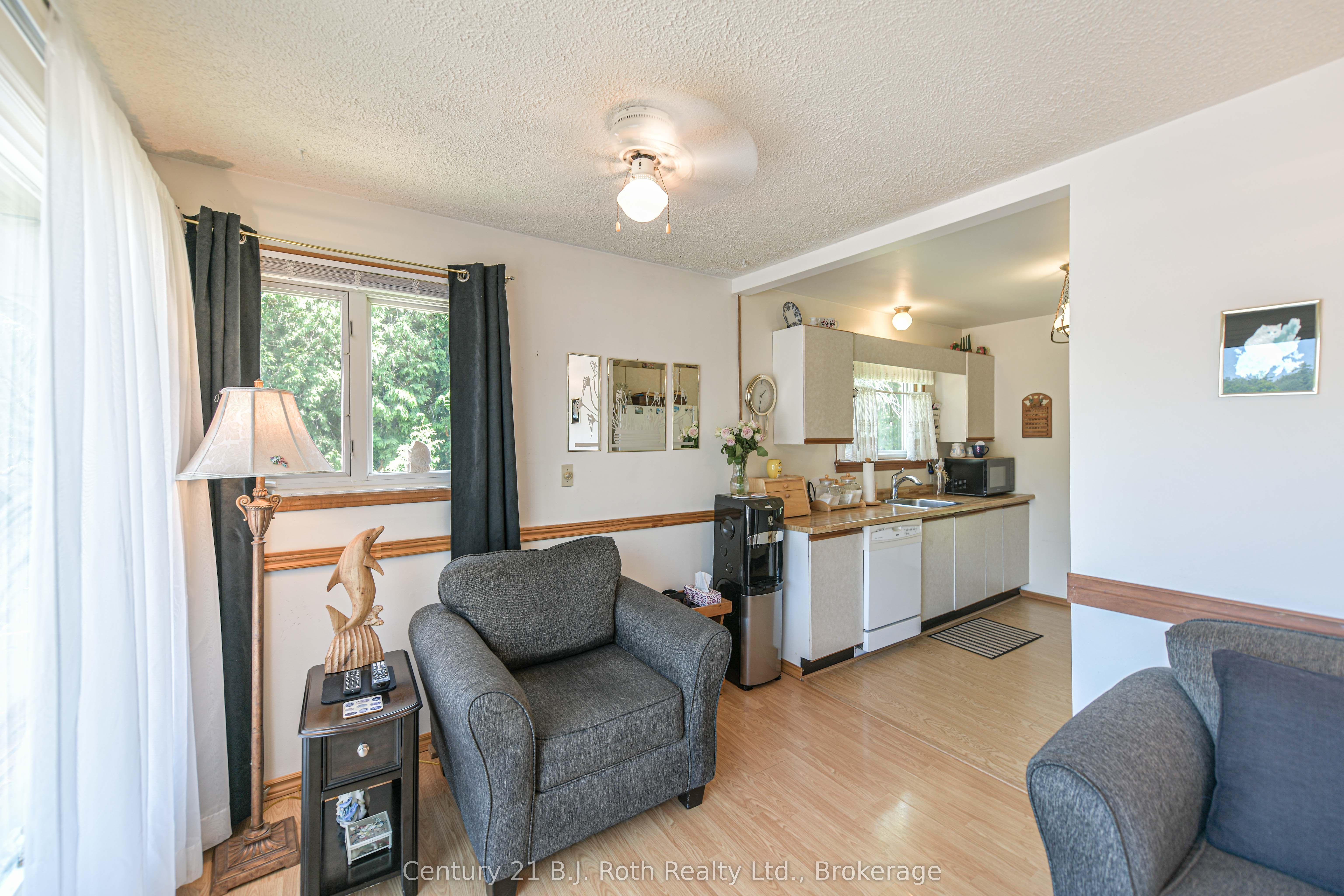 4202 Canal Road Property Photo 10