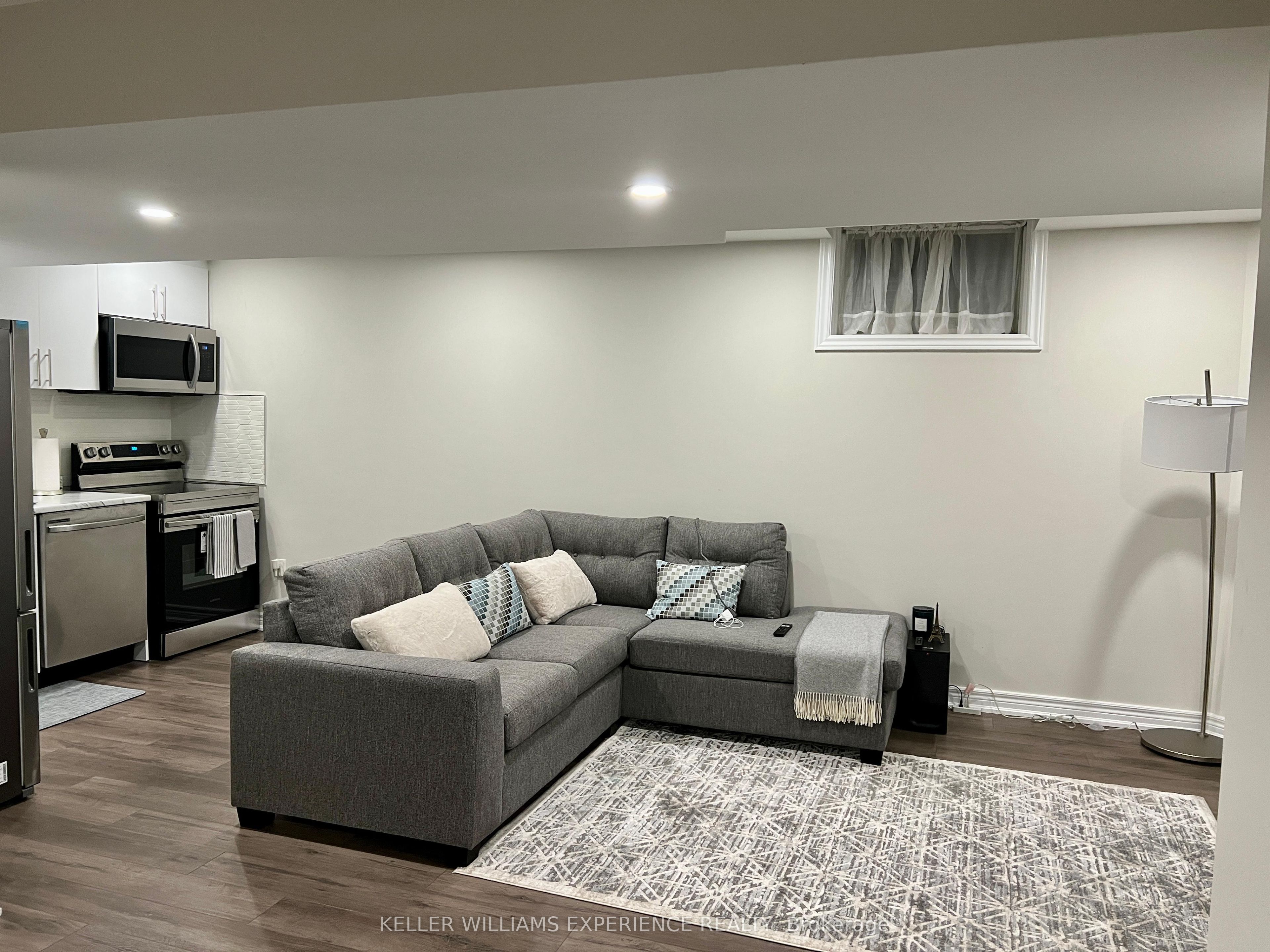 8 Grace Crescent Property Photo 1