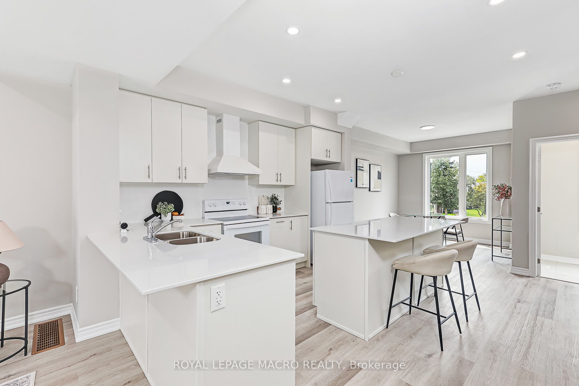 33 Dawson Drive 1 Property Photo 16