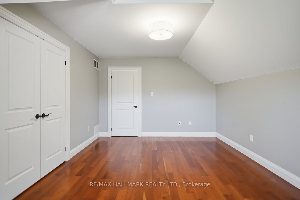 105 Duckworth Street Property Photo 33