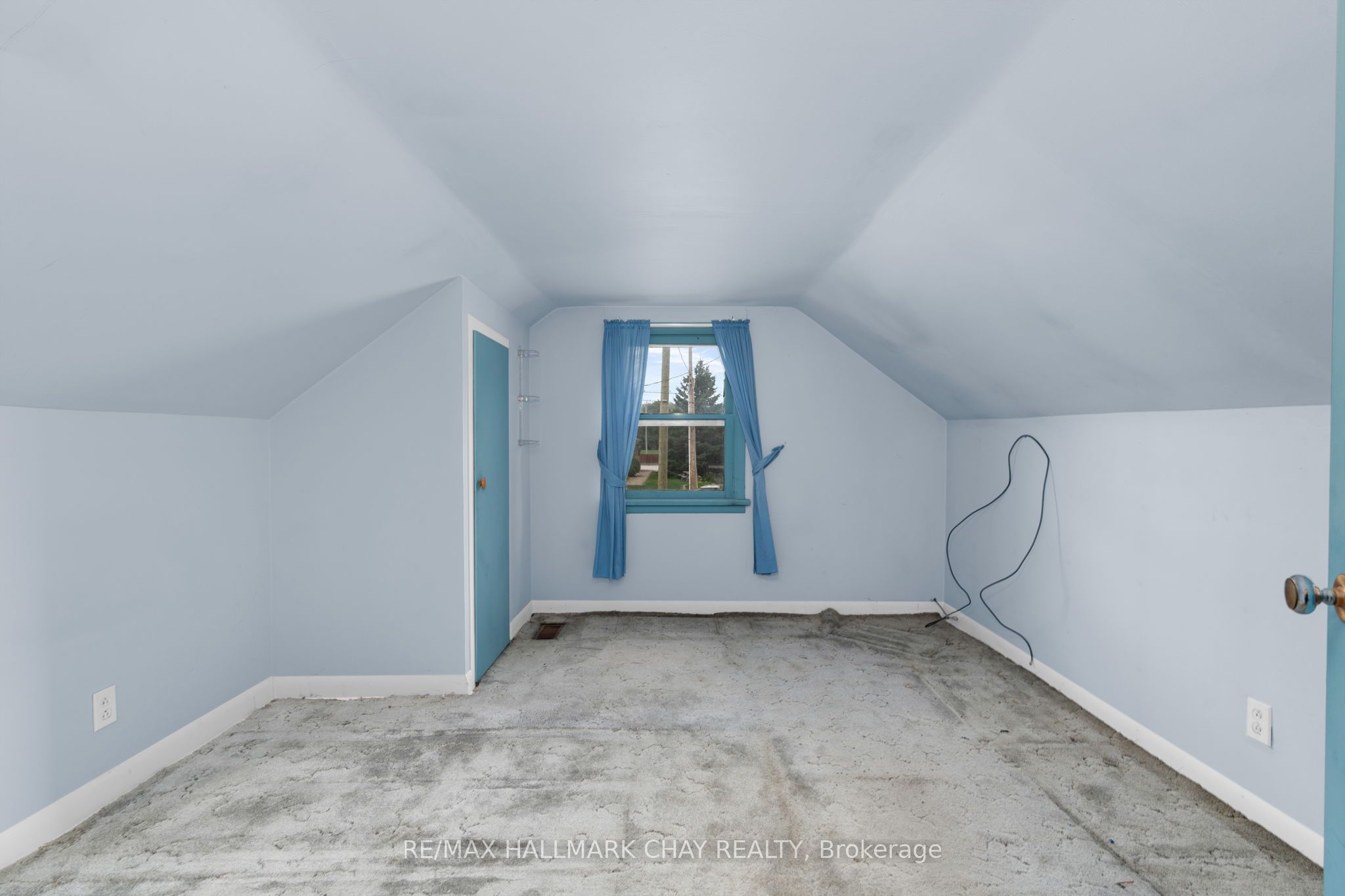 7 Caroline Street E Property Photo 15
