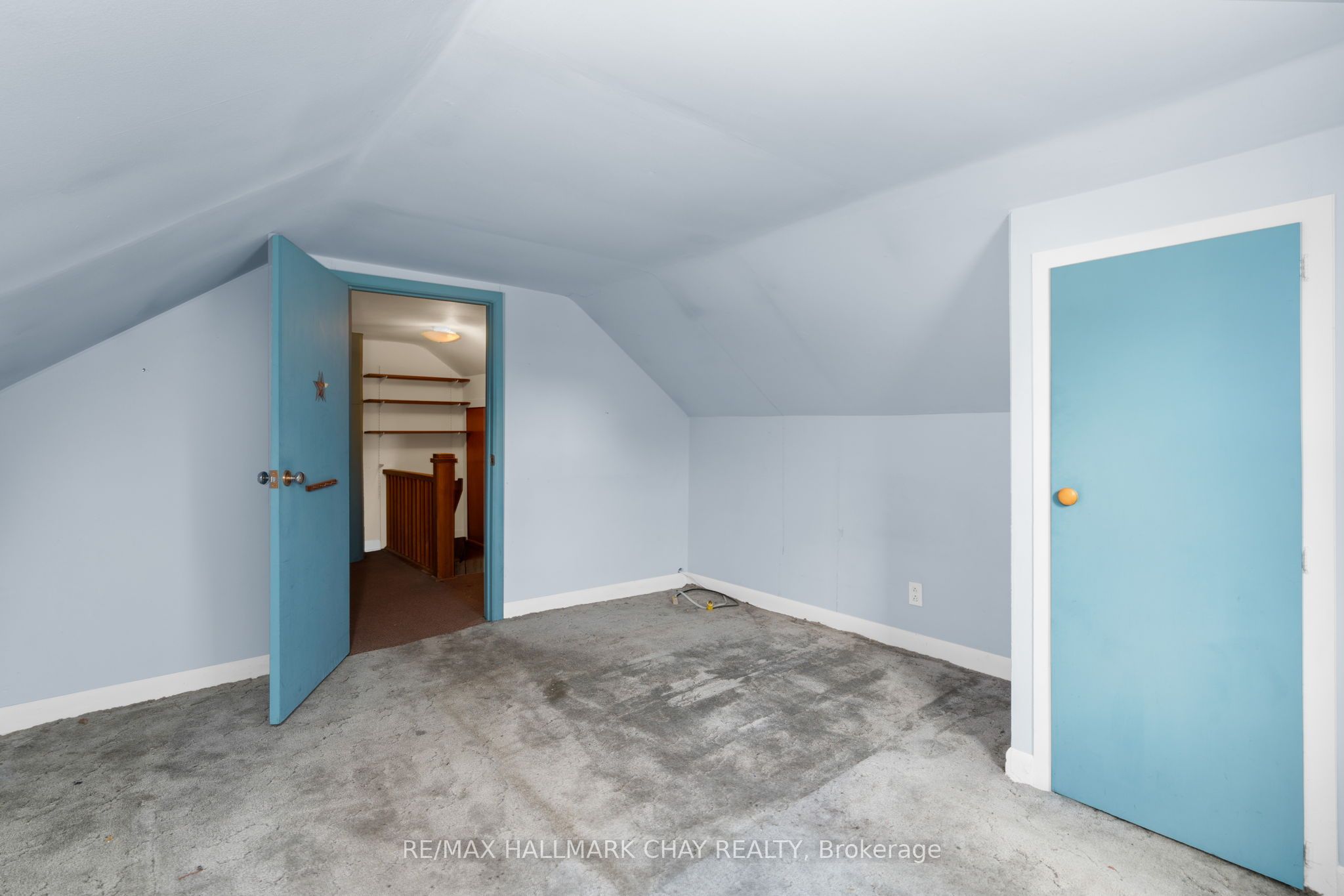7 Caroline Street E Property Photo 16