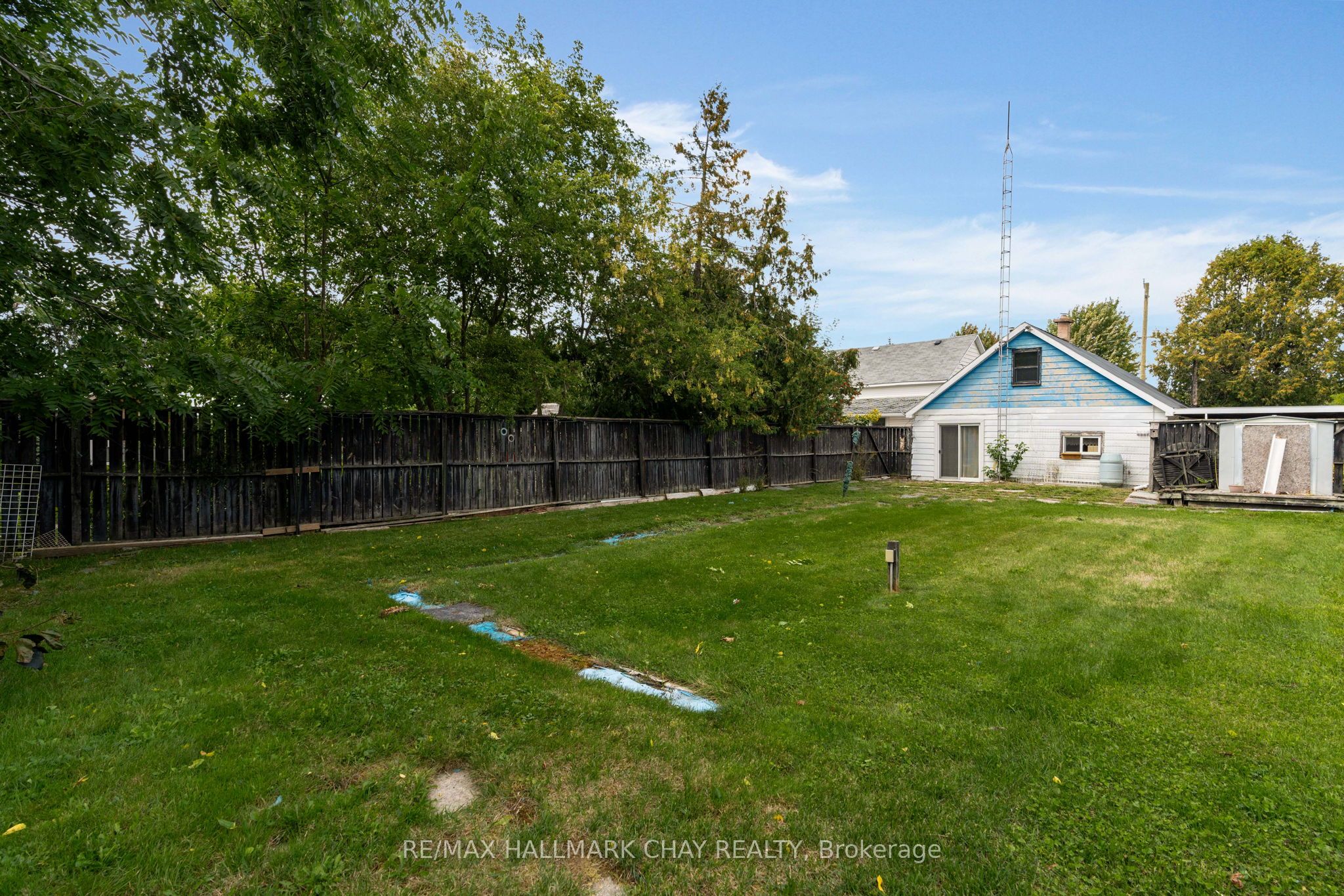 7 Caroline Street E Property Photo 21