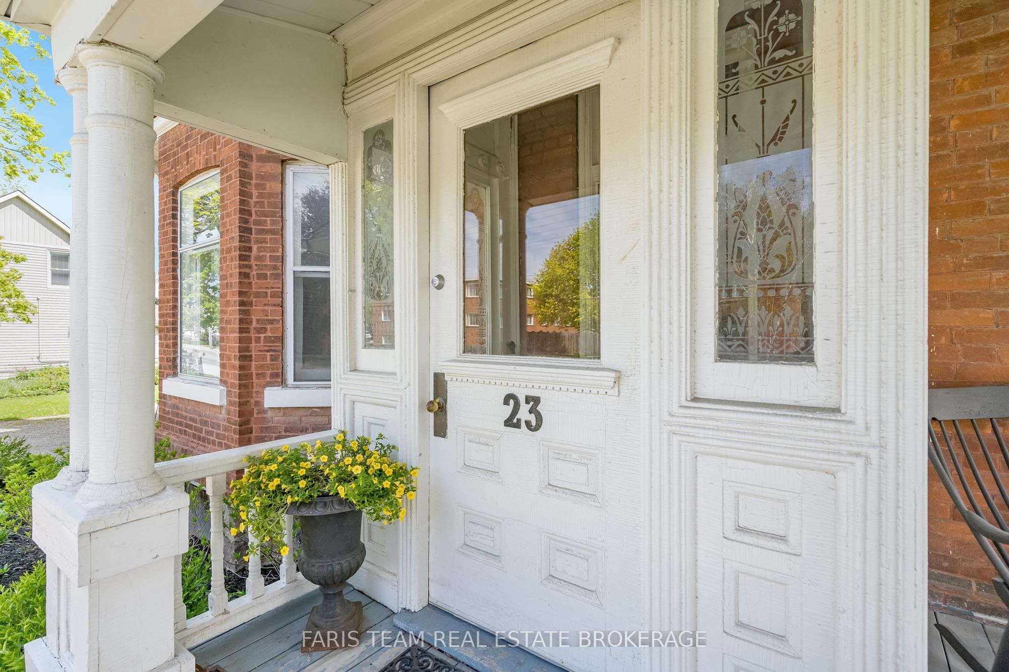 23 Yonge Street S Property Photo 3