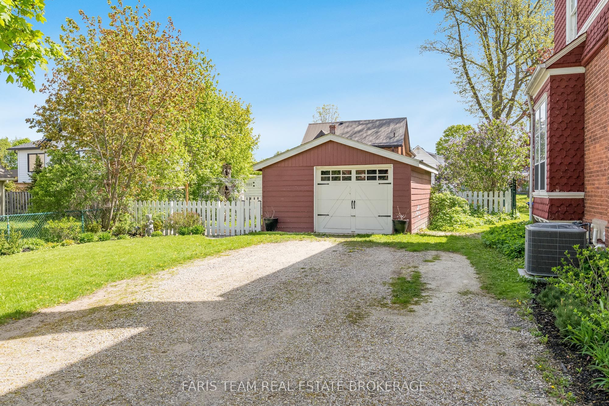 23 Yonge Street S Property Photo 28