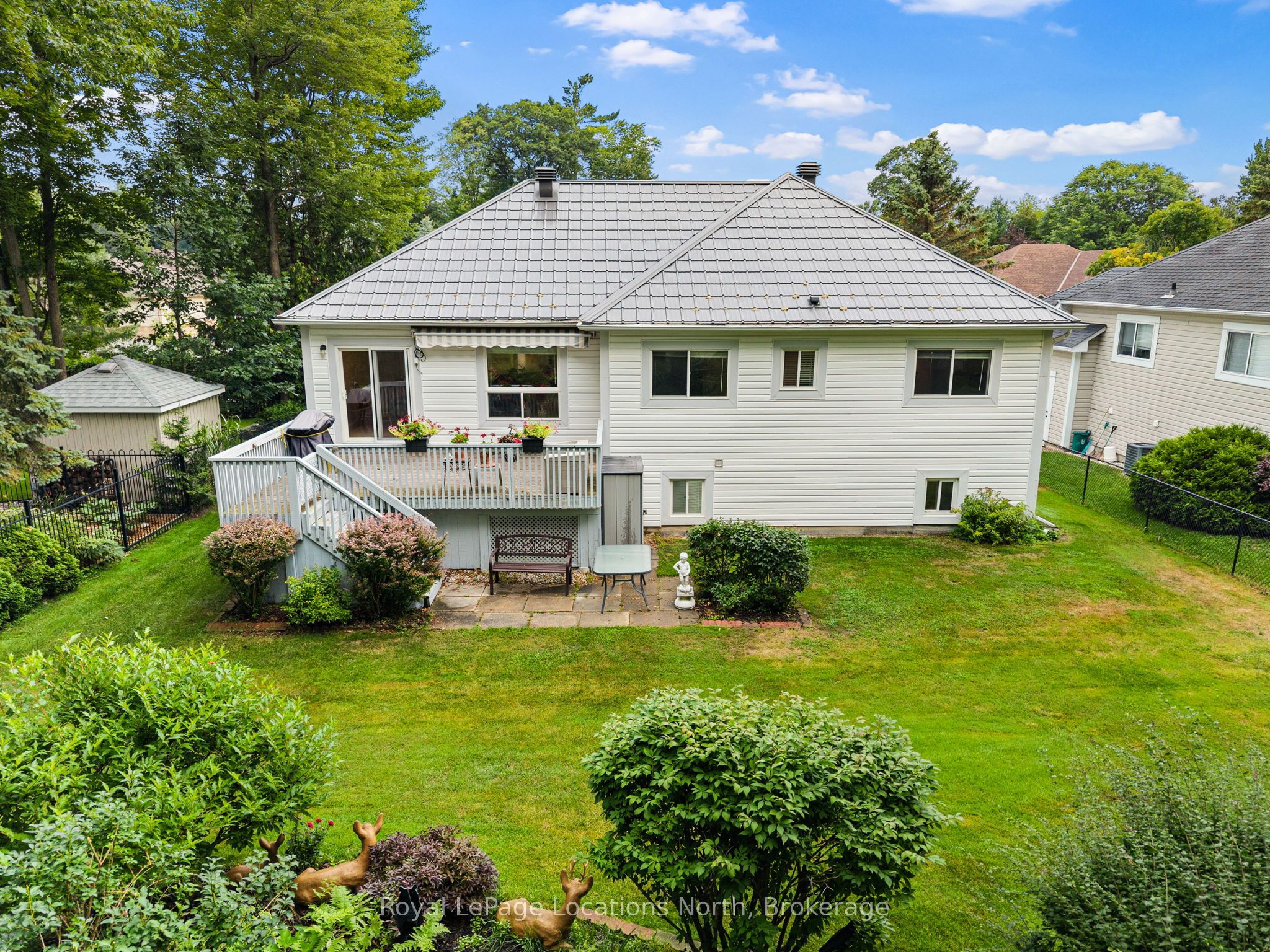 4 Trailwood Place Property Photo 43