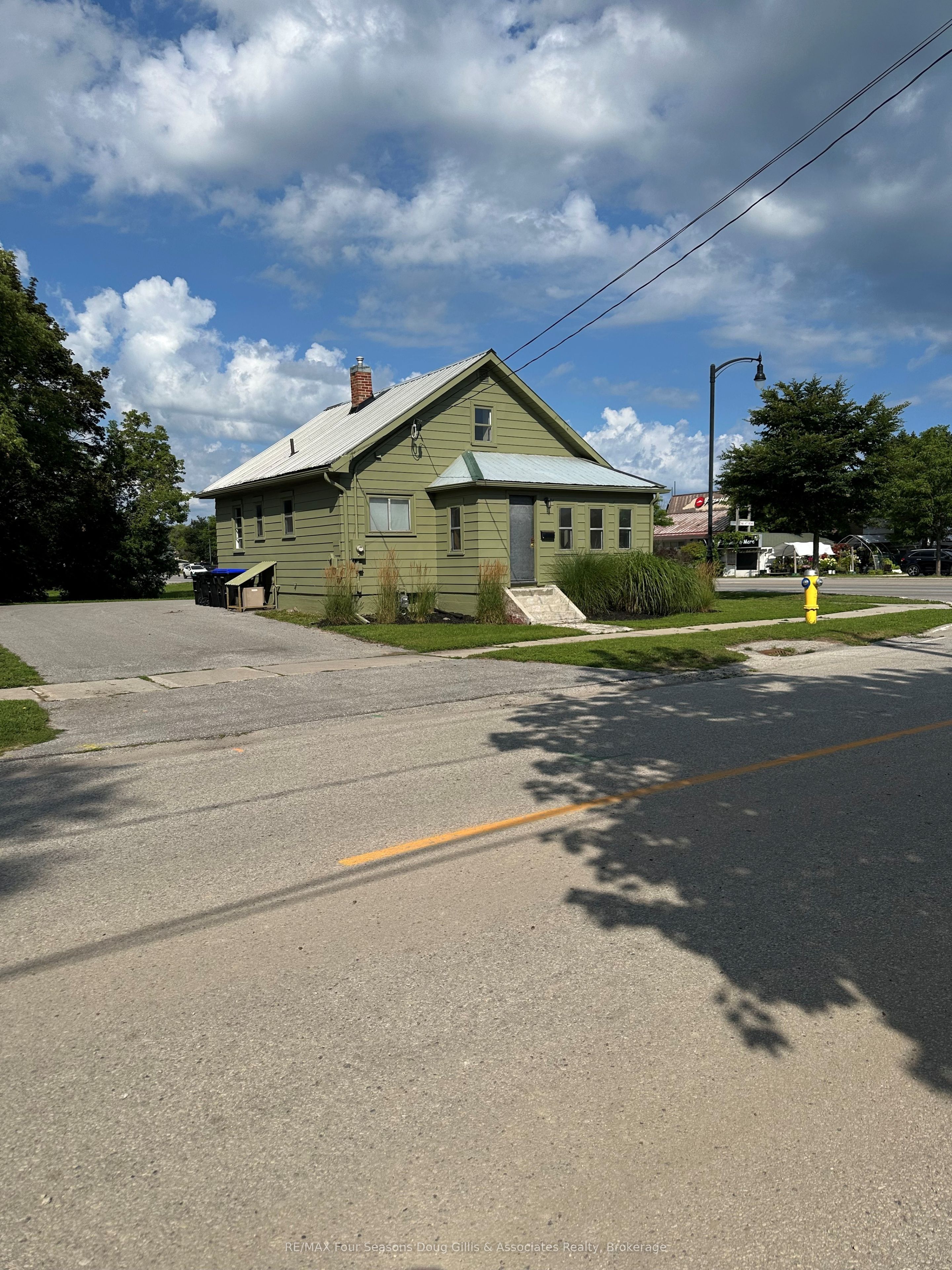 14 Birch Street Property Photo 3