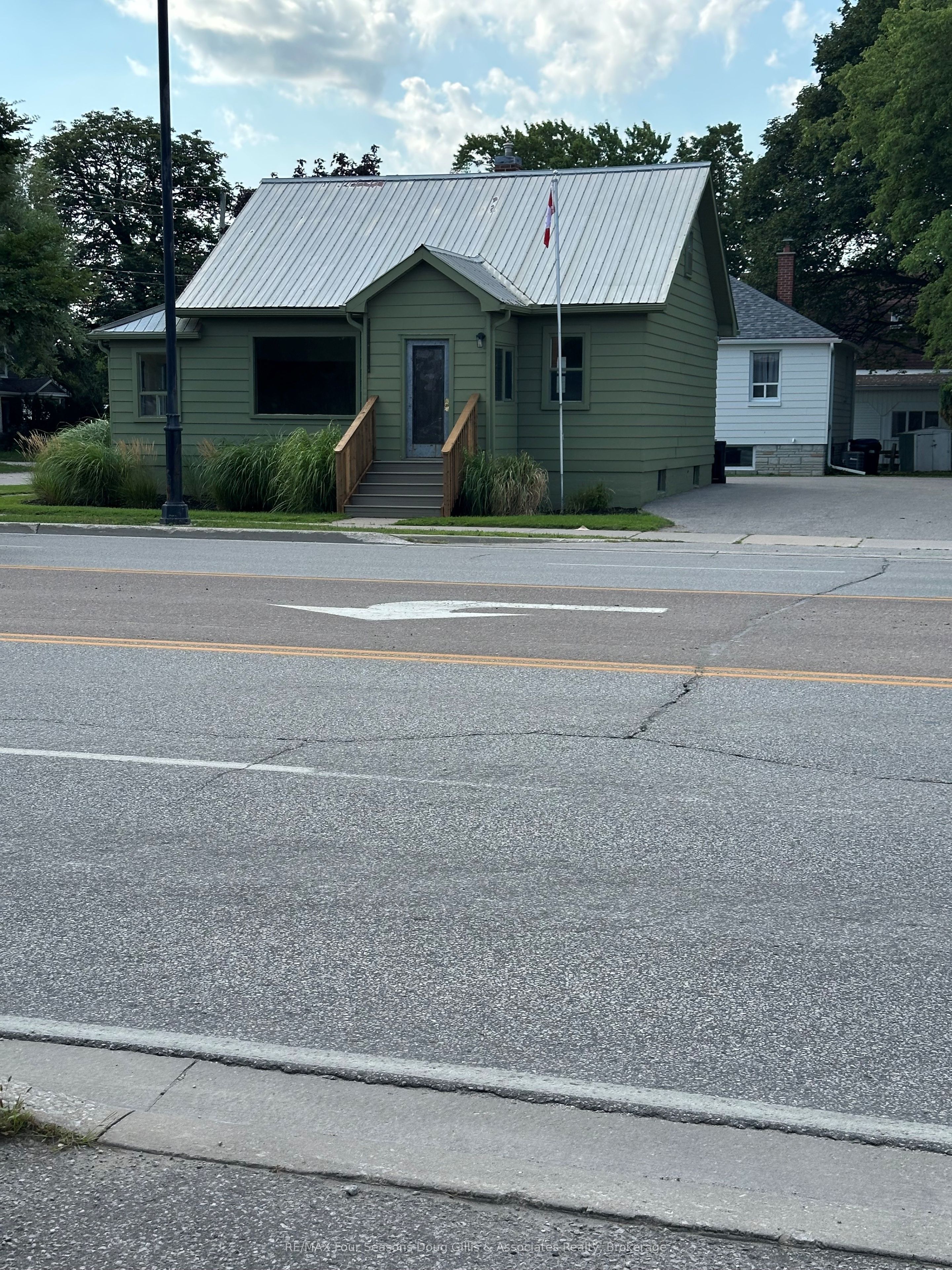 14 Birch Street Property Photo 4
