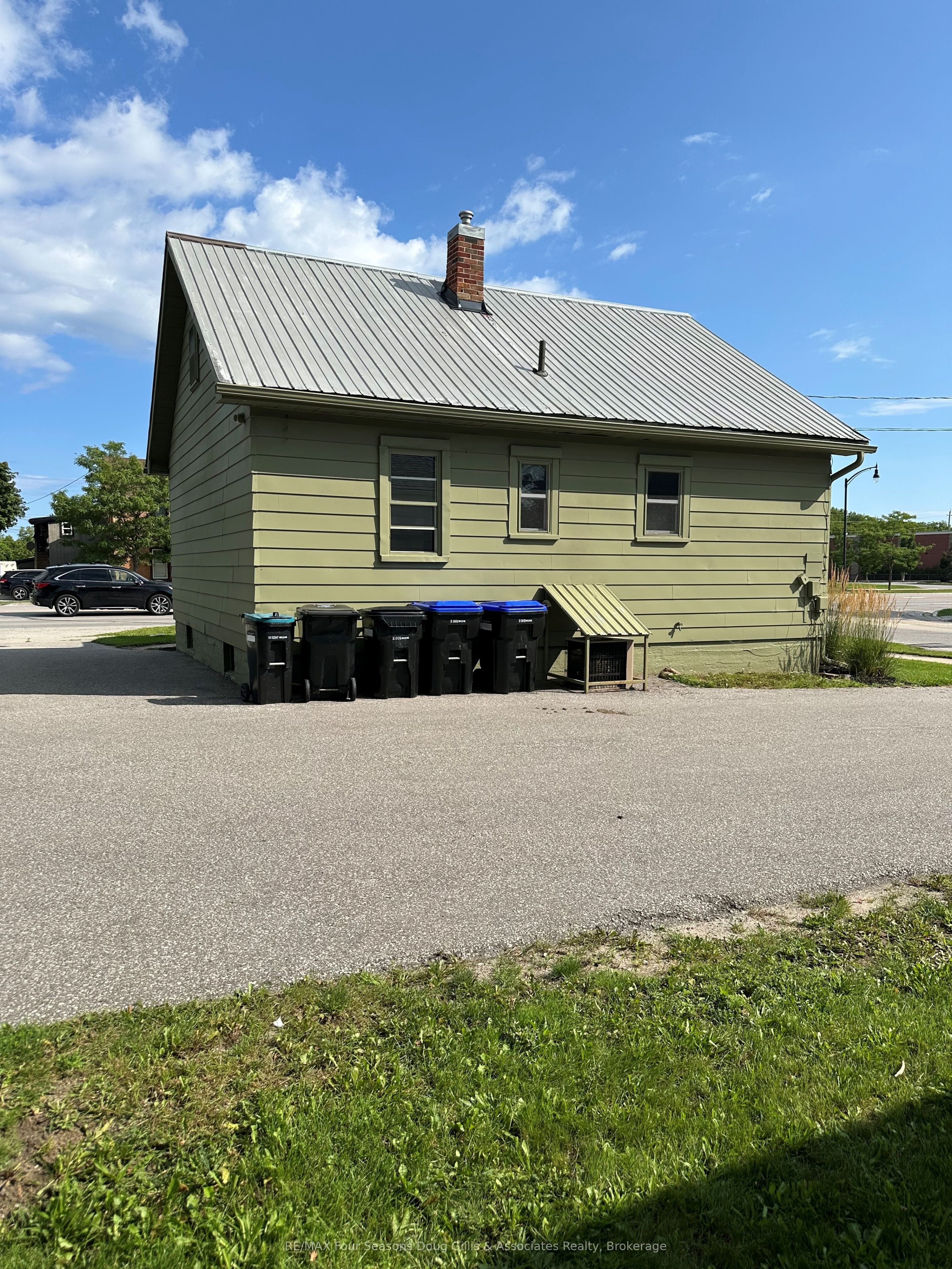 14 Birch Street Property Photo 15