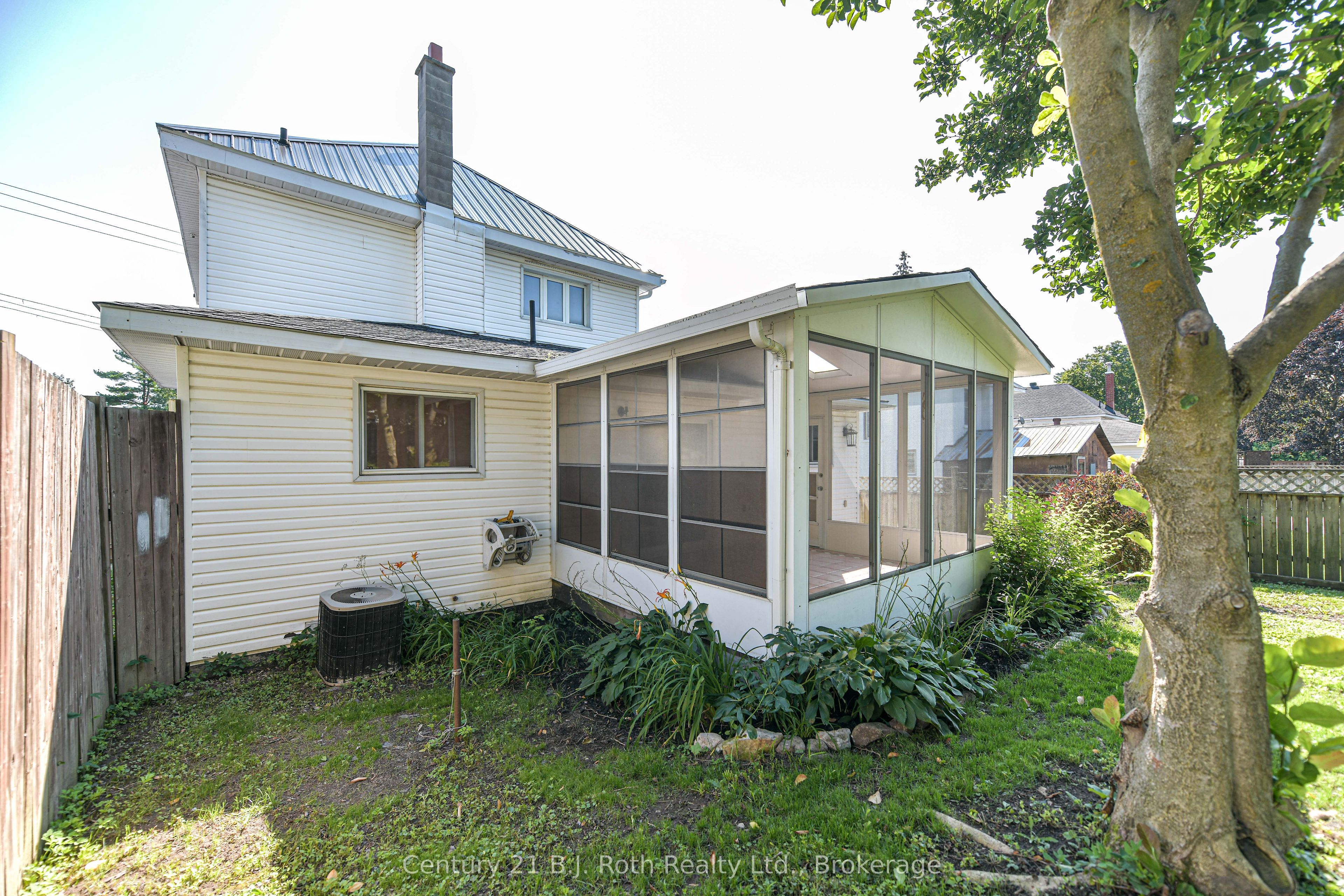 12 Clinton Street Property Photo 13