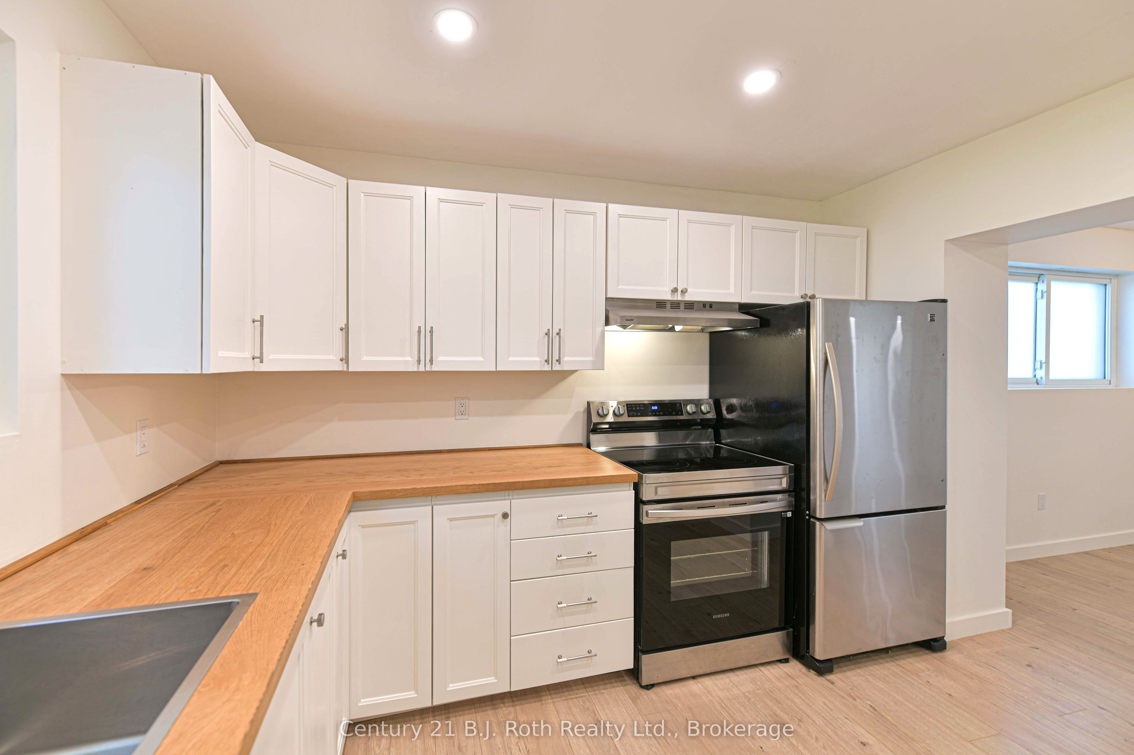 12 Clinton Street Property Photo 27