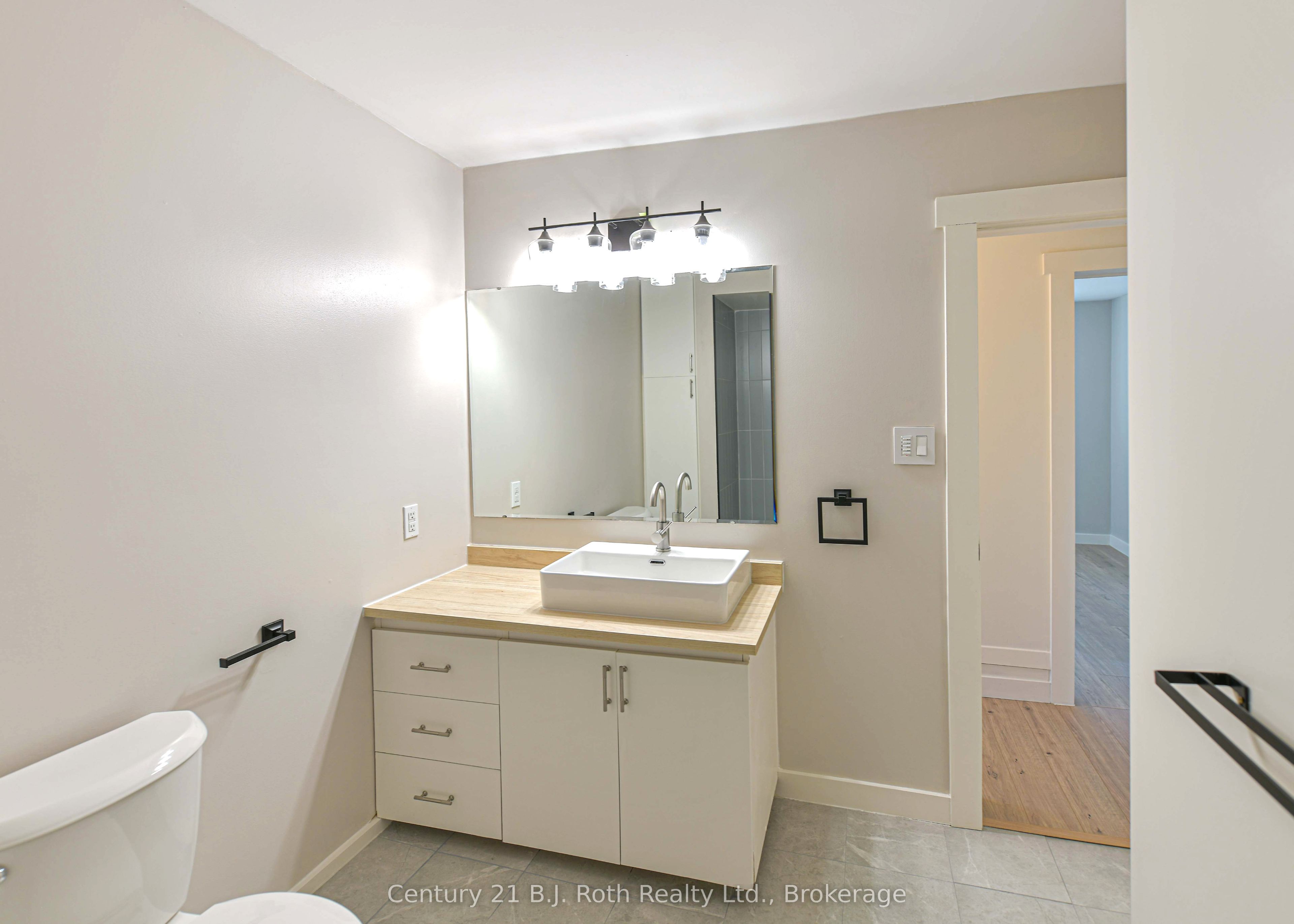 12 Clinton Street Property Photo 43