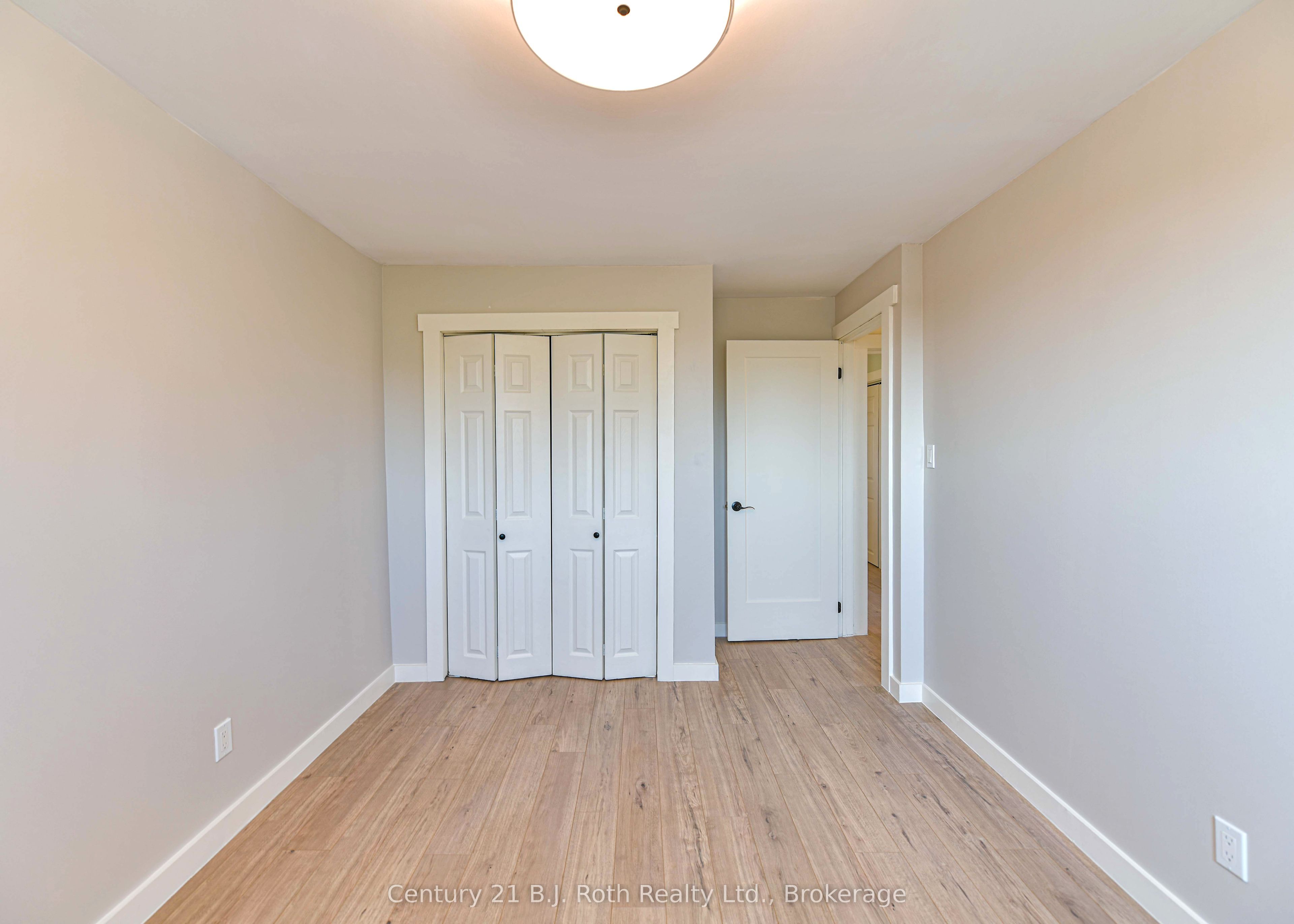 12 Clinton Street Property Photo 46