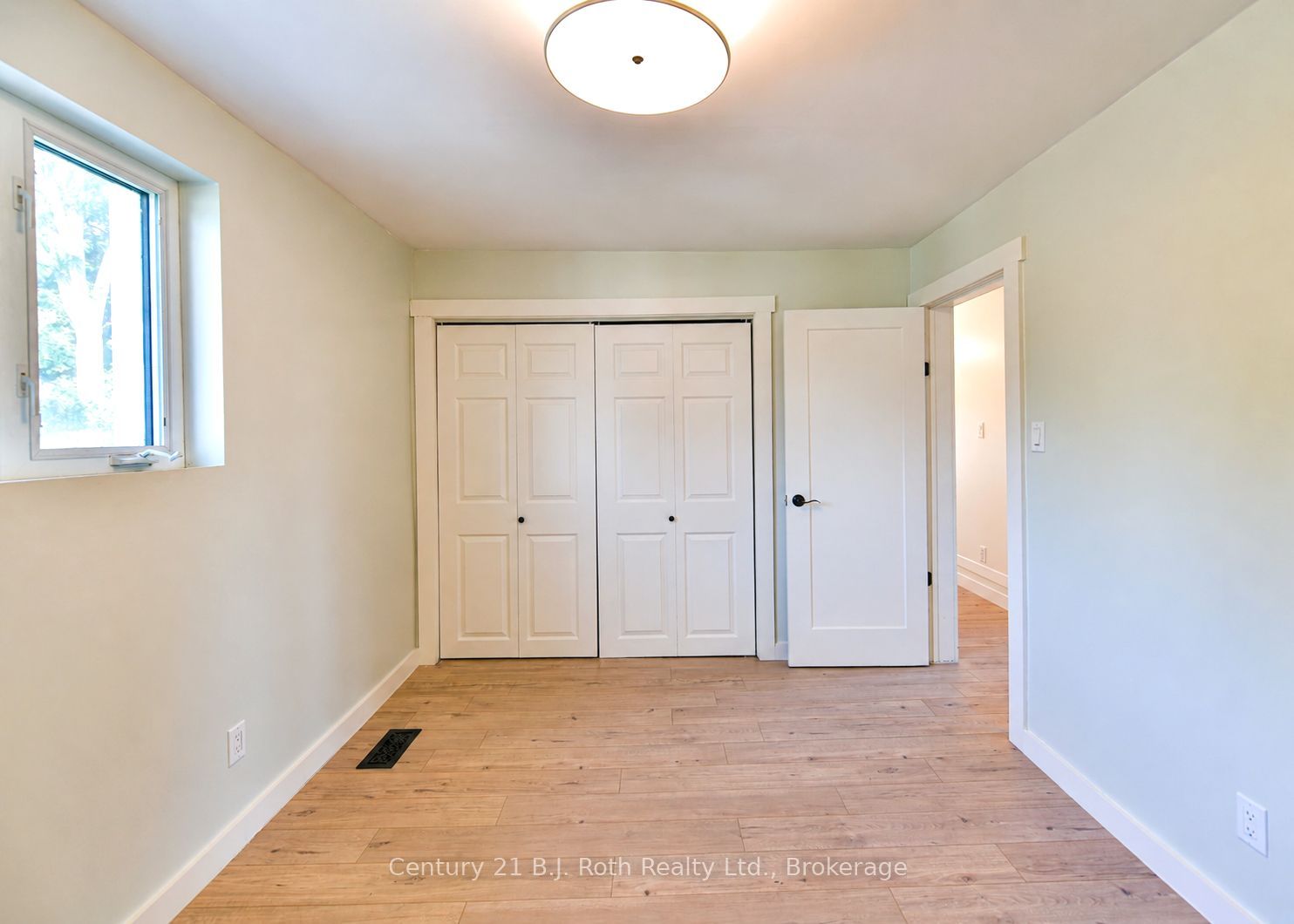 12 Clinton Street Property Photo 48