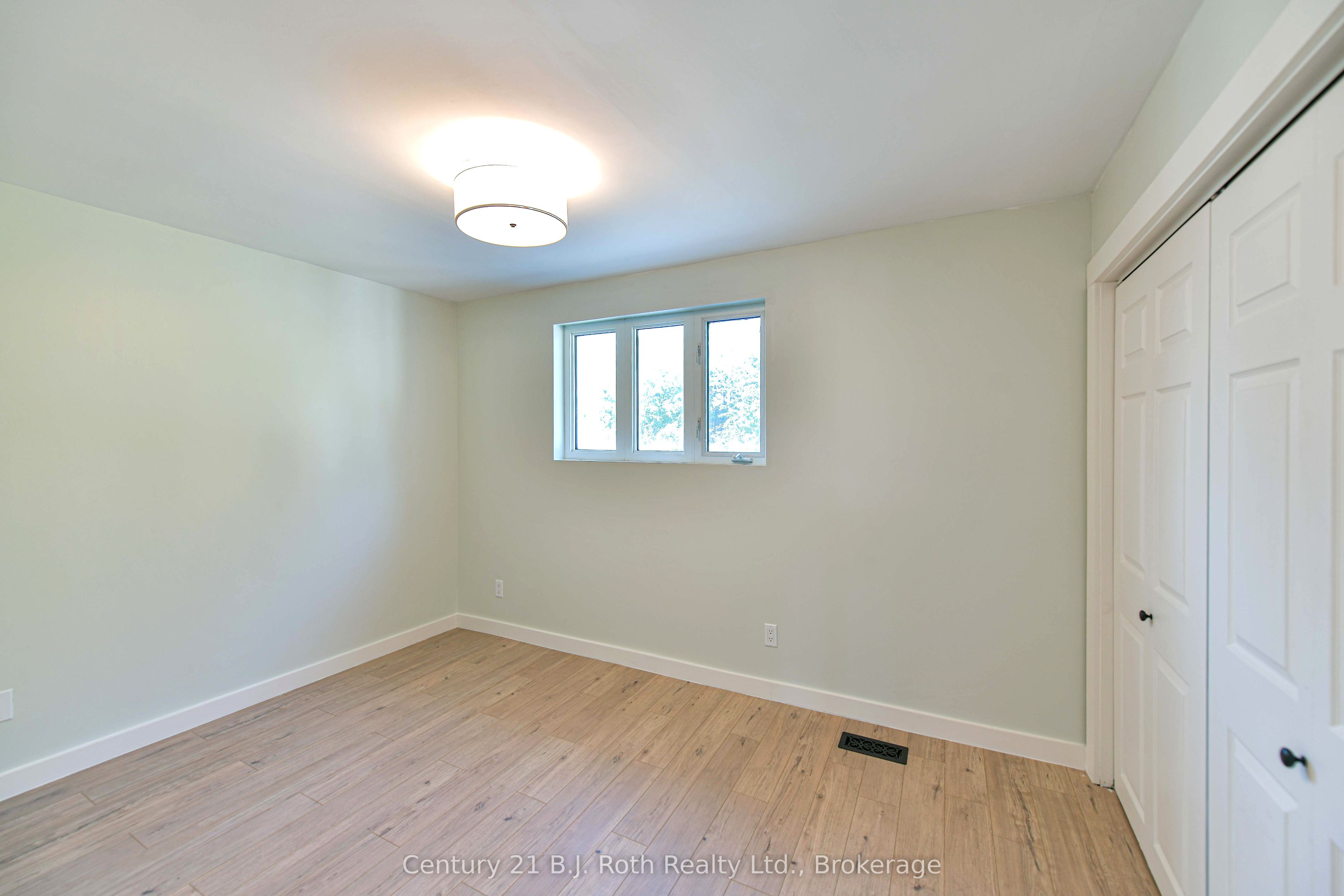 12 Clinton Street Property Photo 49