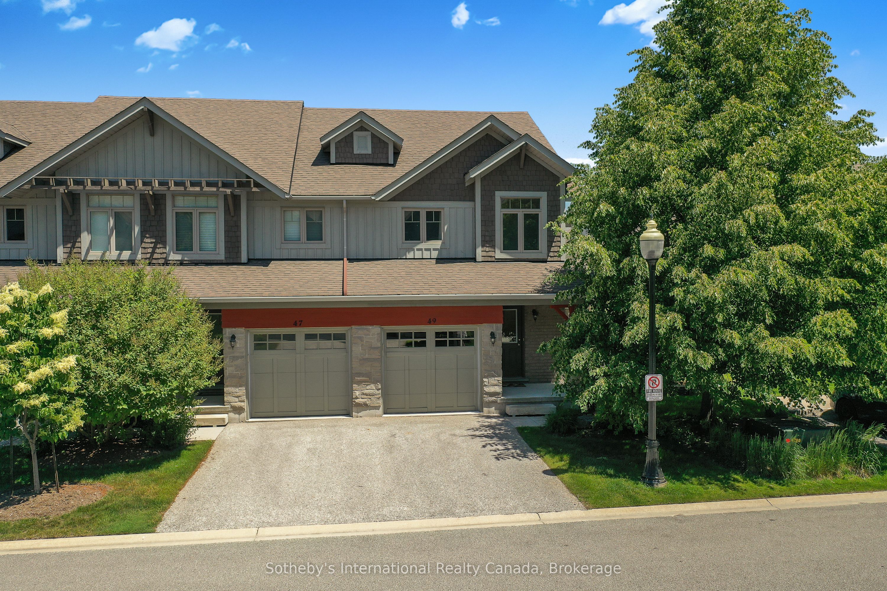 49 Silver Glen Boulevard Property Photo 1