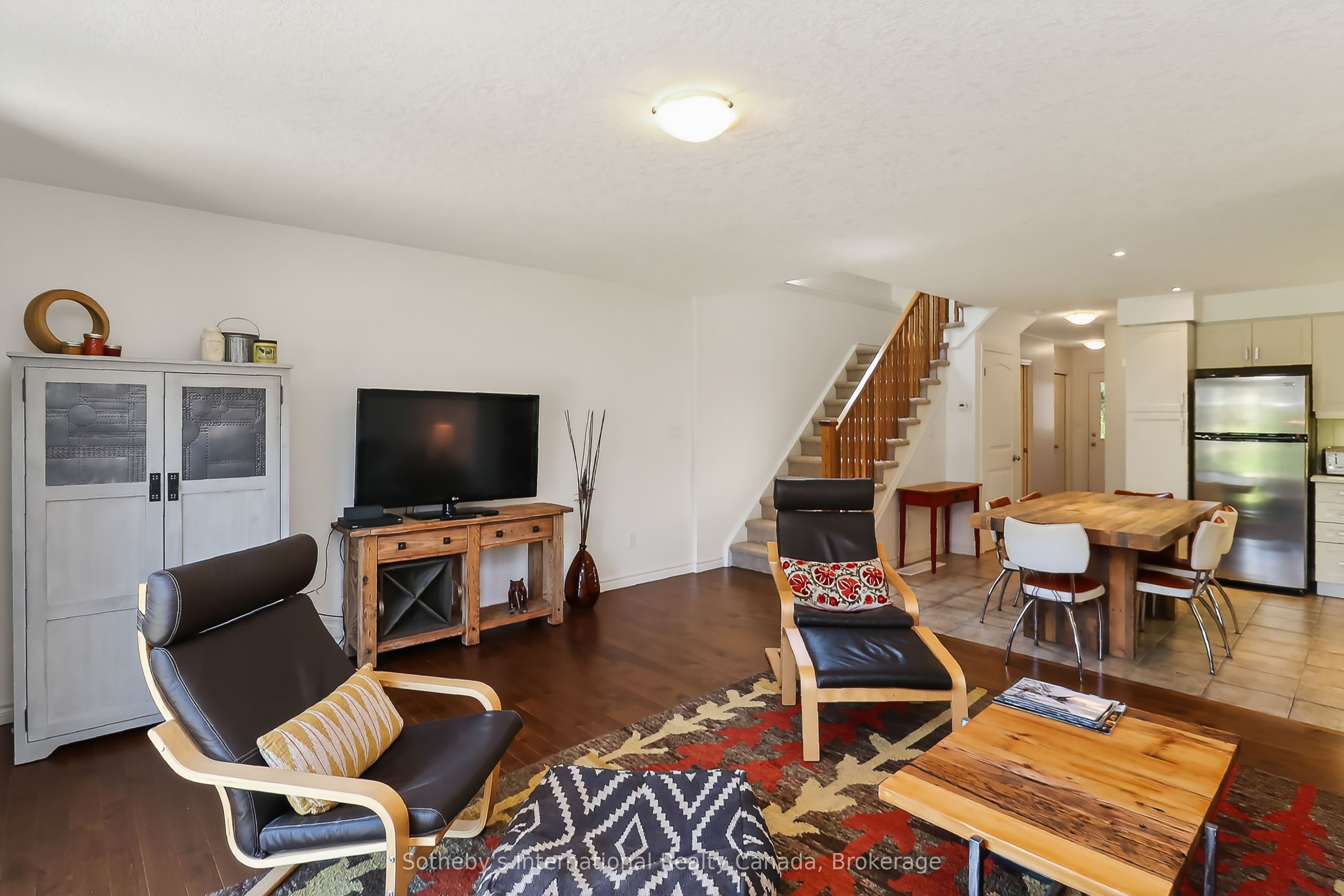 49 Silver Glen Boulevard Property Photo 15