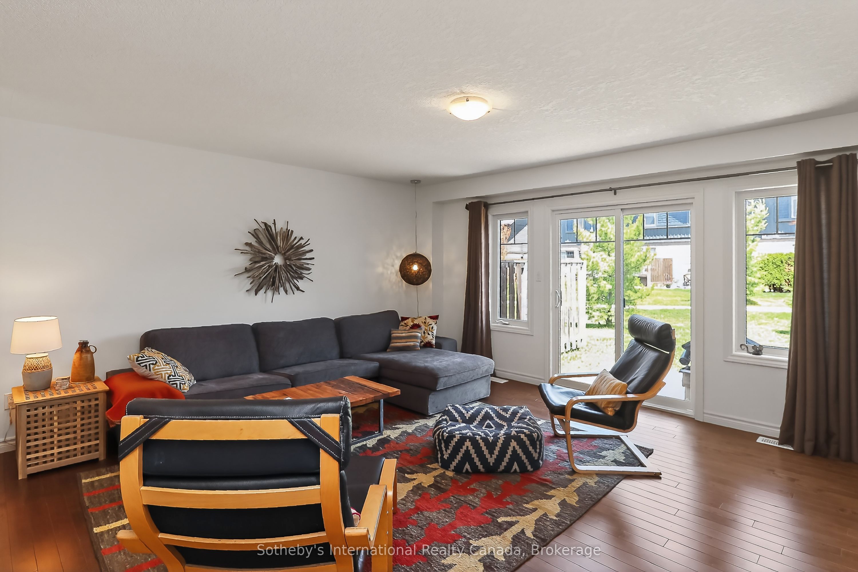 49 Silver Glen Boulevard Property Photo 16