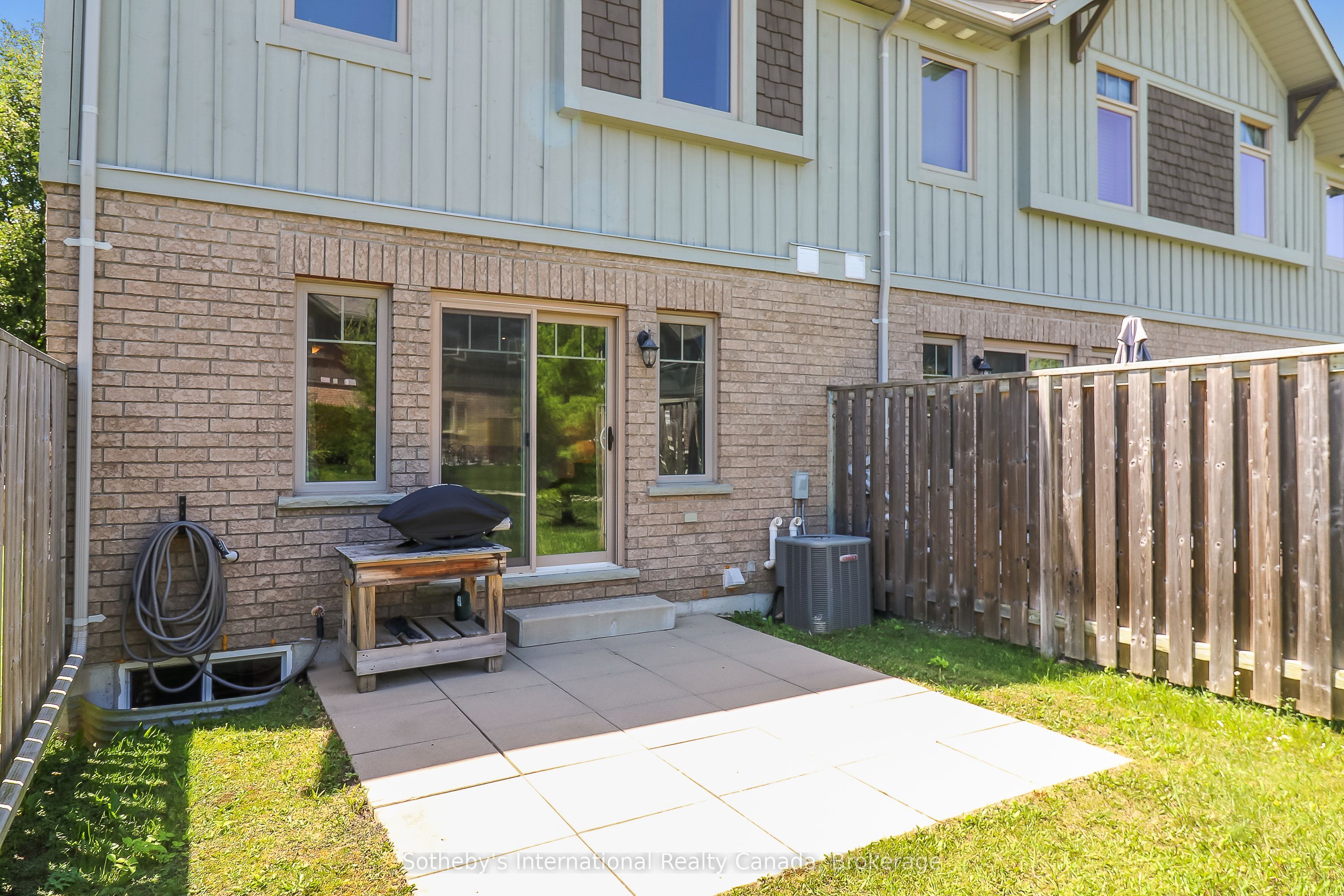 49 Silver Glen Boulevard Property Photo 31