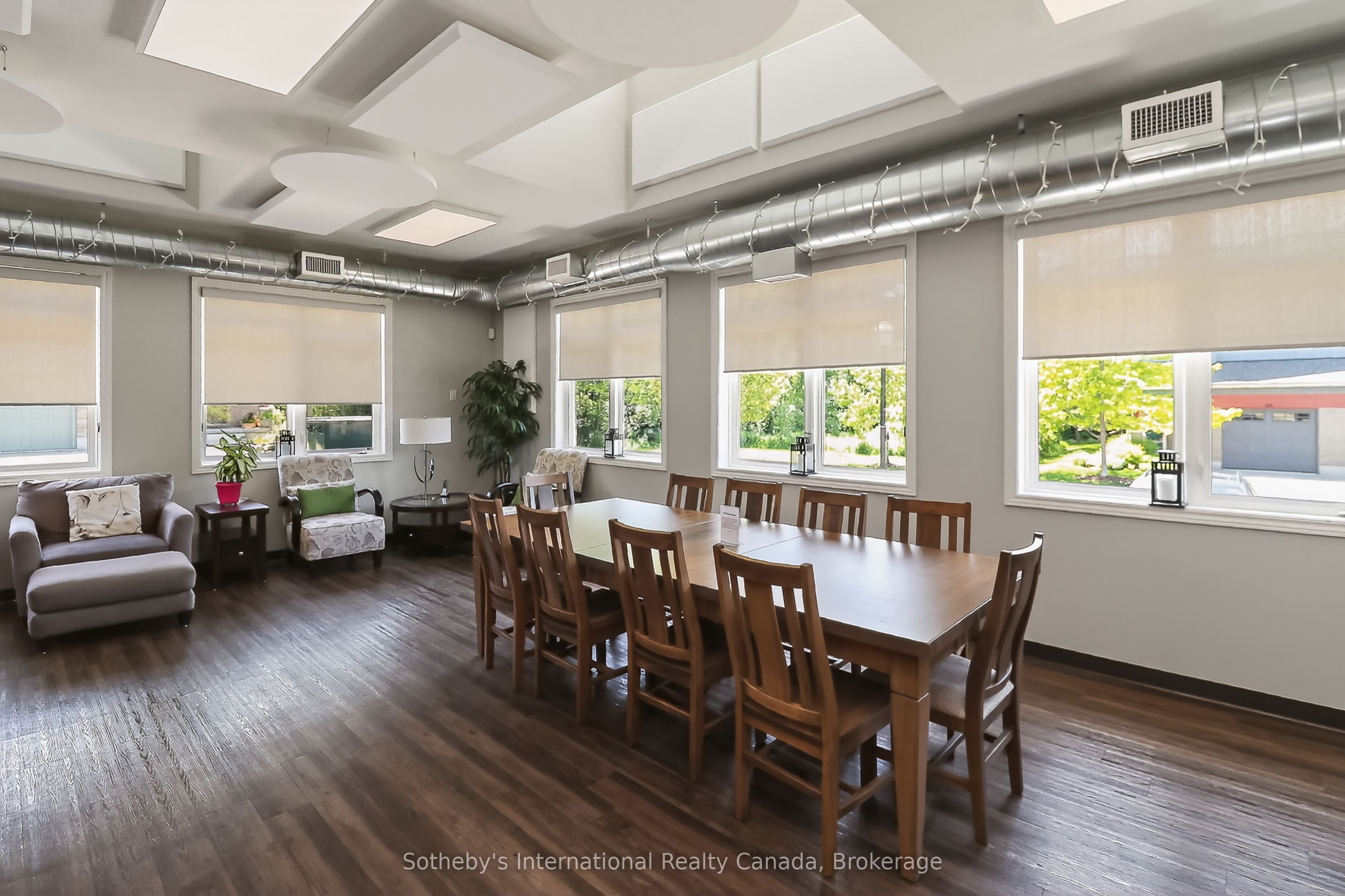 49 Silver Glen Boulevard Property Photo 36