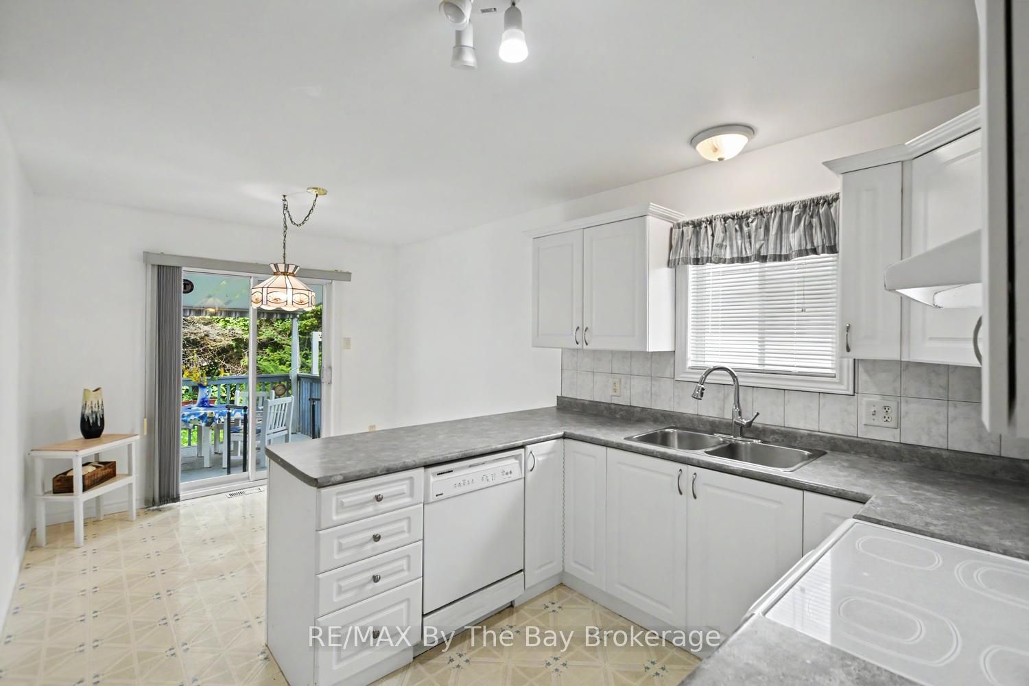 144 Smallman Drive Property Photo 14