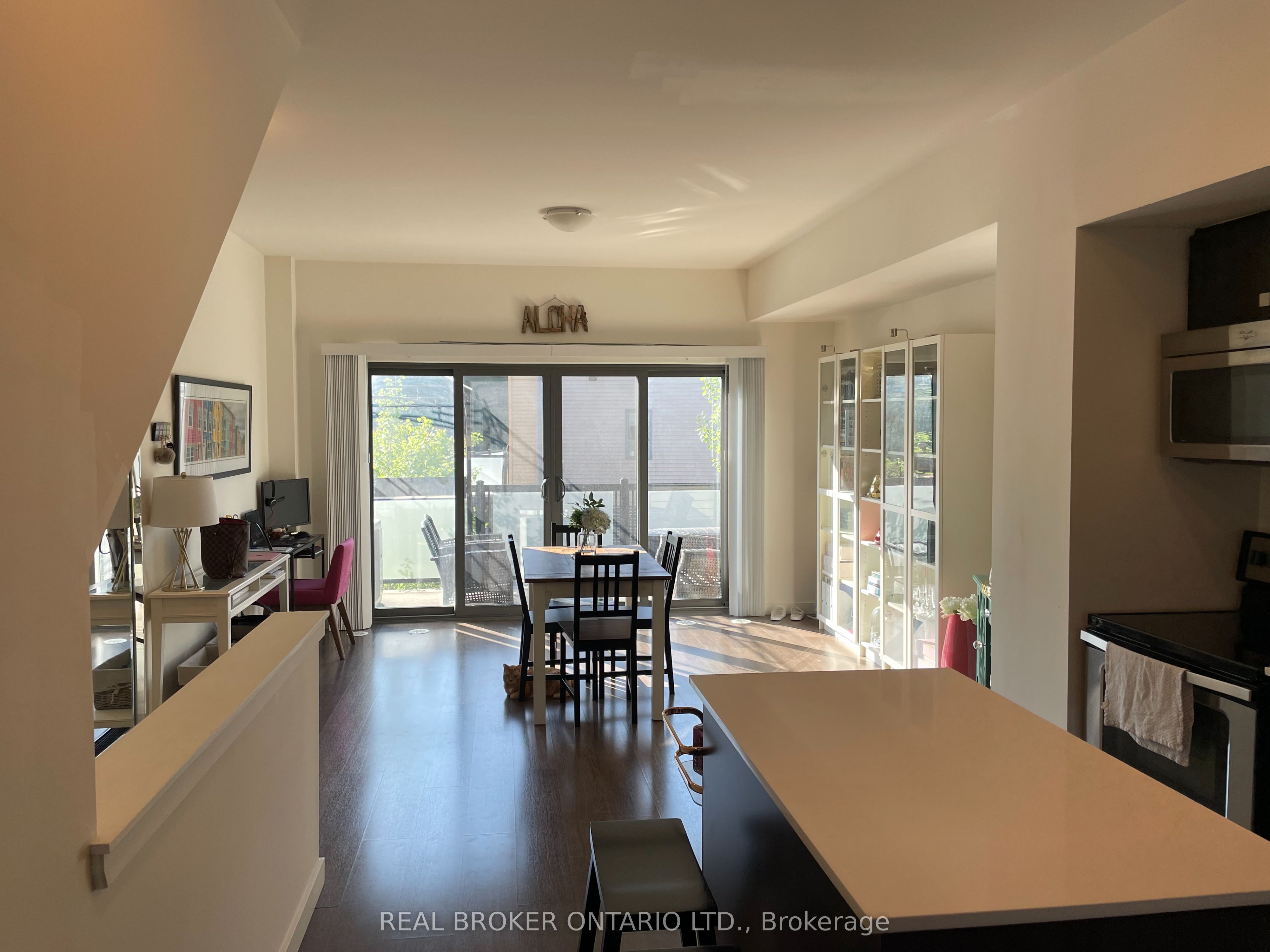 369 Essa Road 8 Property Photo 19