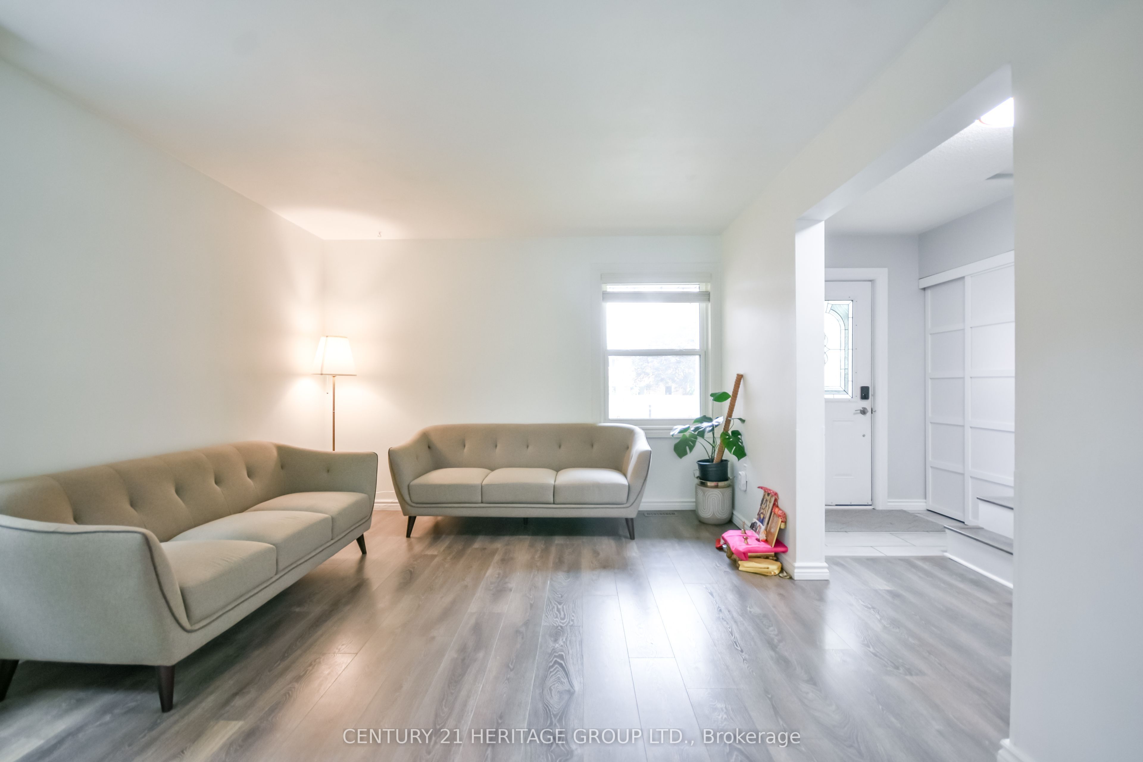 416 Sunnidale Road Property Photo 3