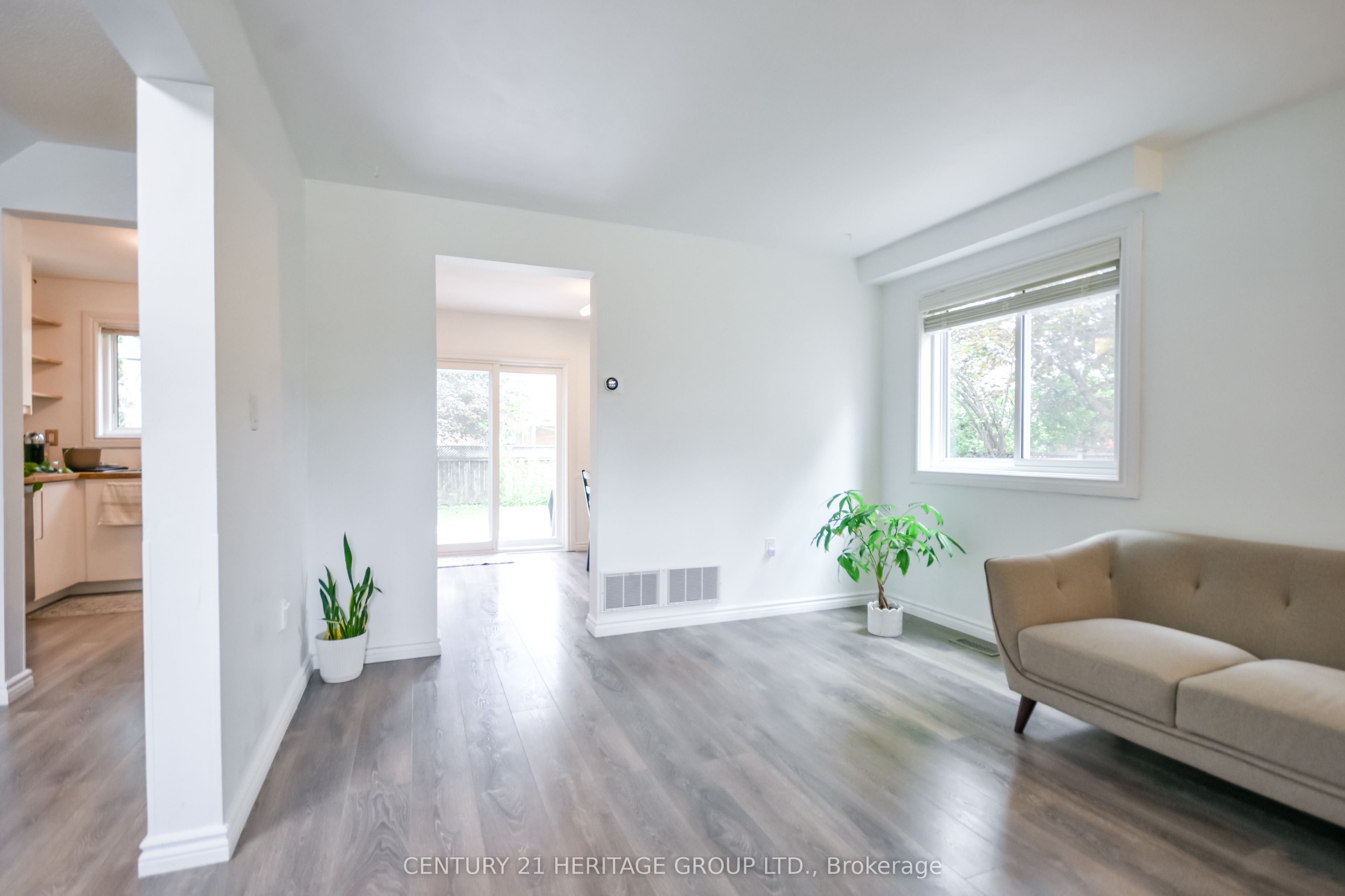 416 Sunnidale Road Property Photo 4