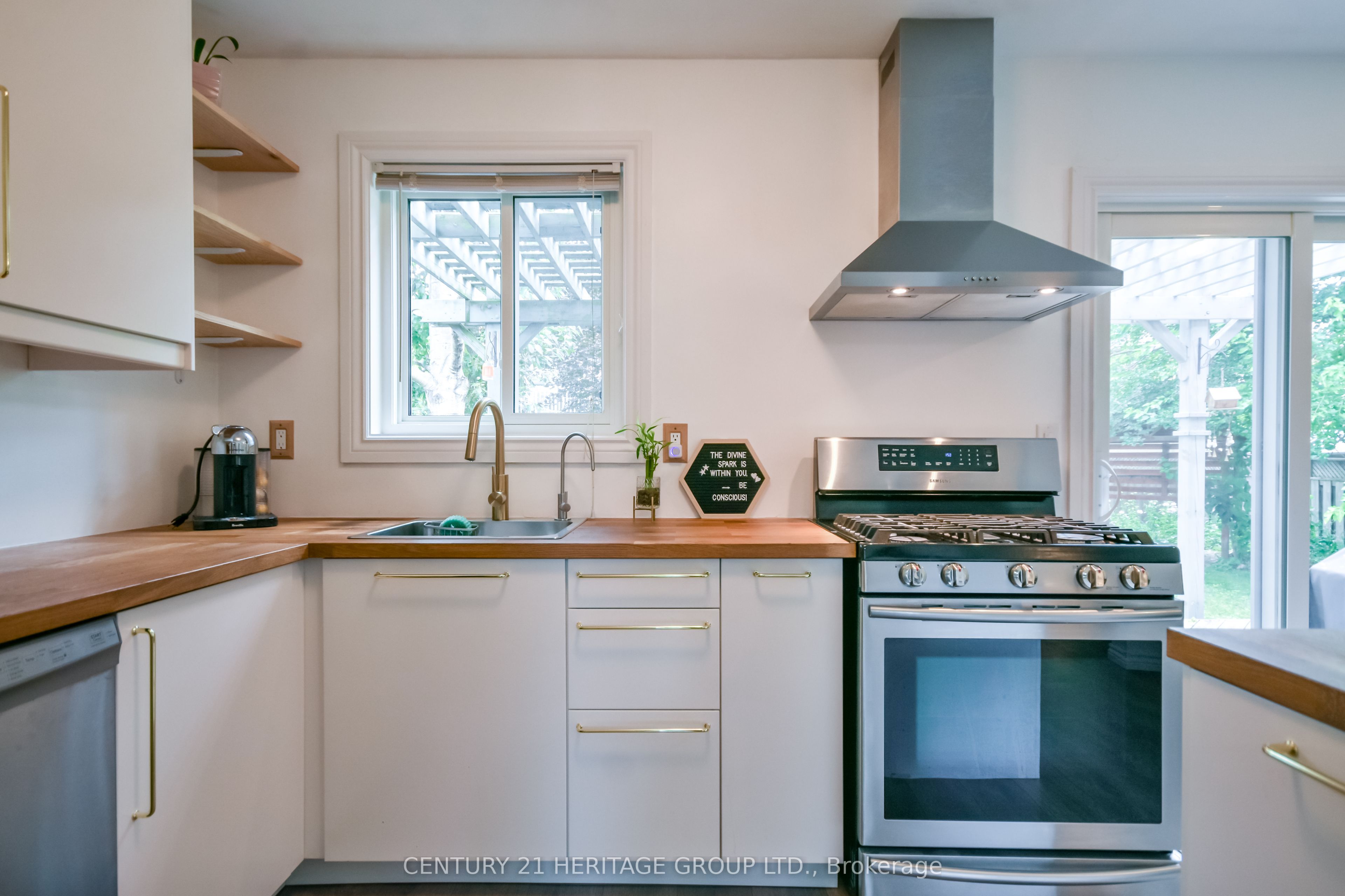 416 Sunnidale Road Property Photo 6