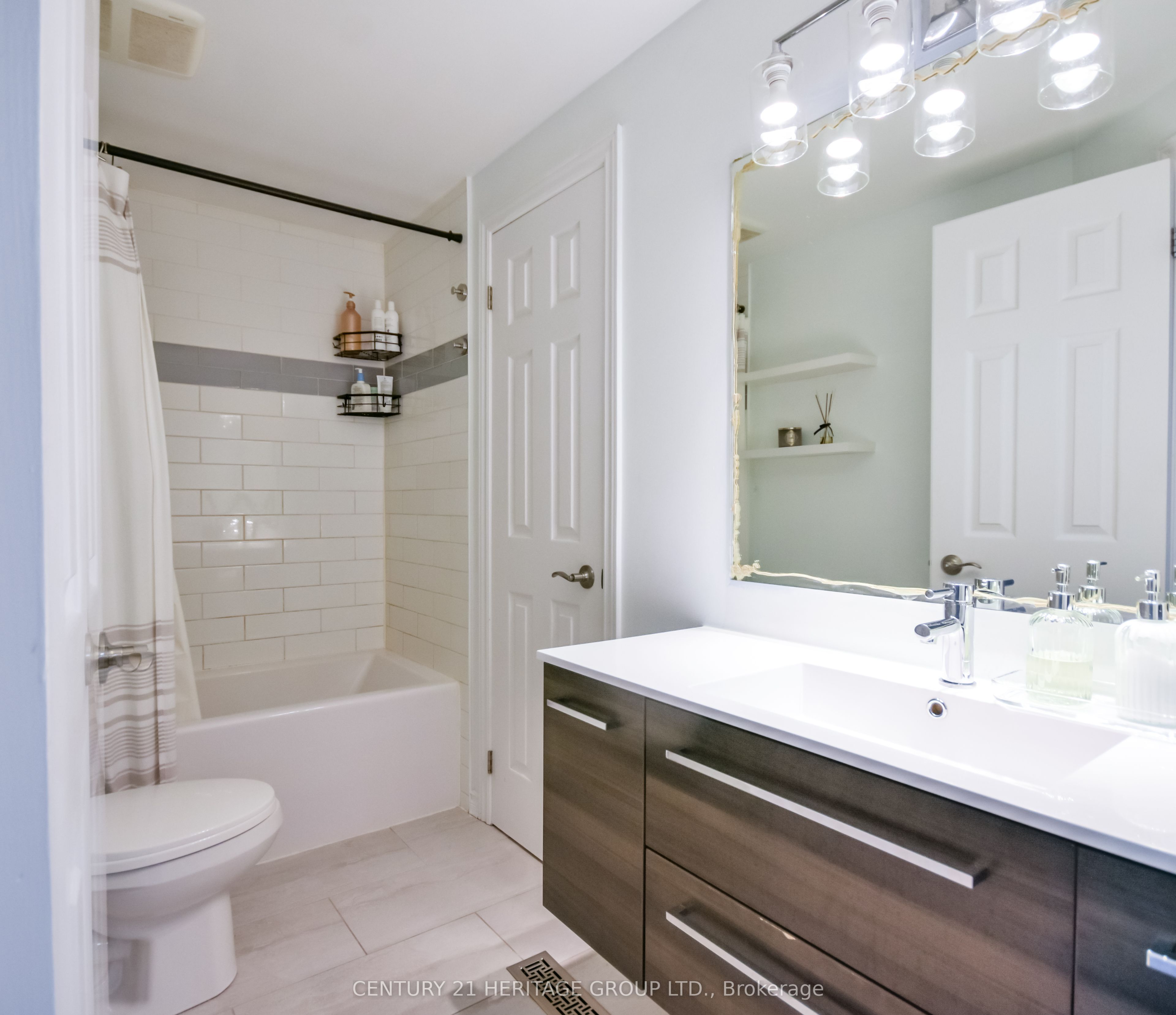 416 Sunnidale Road Property Photo 13