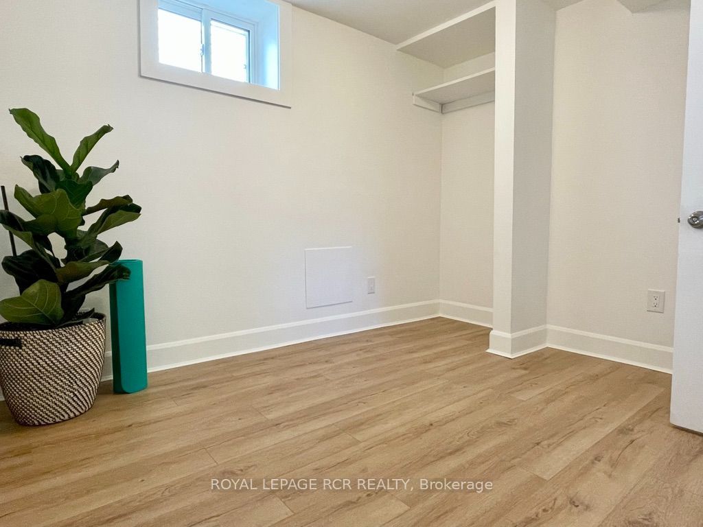 18 Watts Crescent Property Photo 9