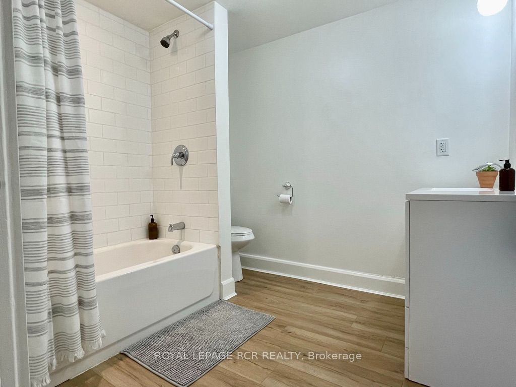 18 Watts Crescent Property Photo 10