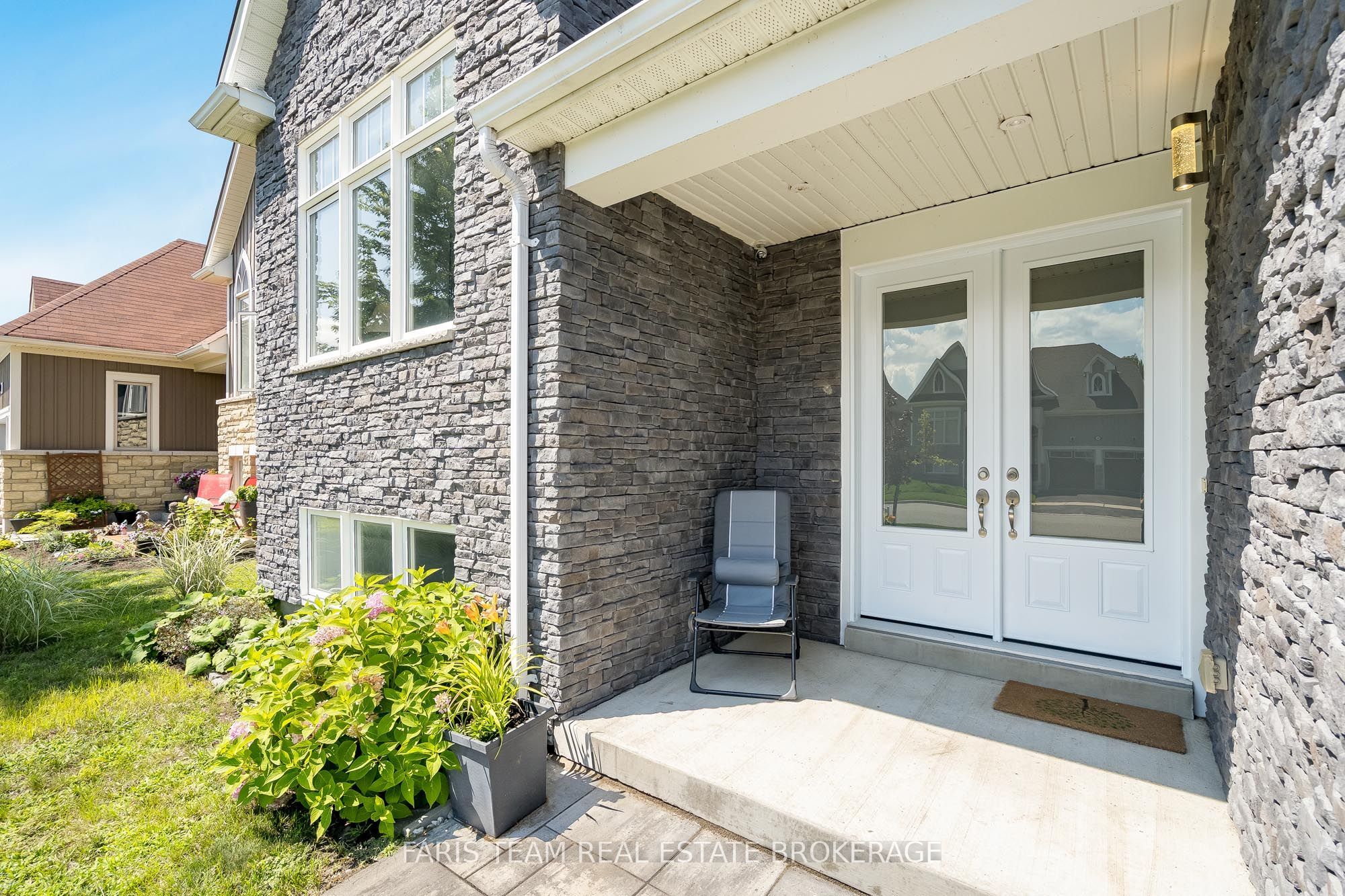 91 Allegra Drive Property Photo 4