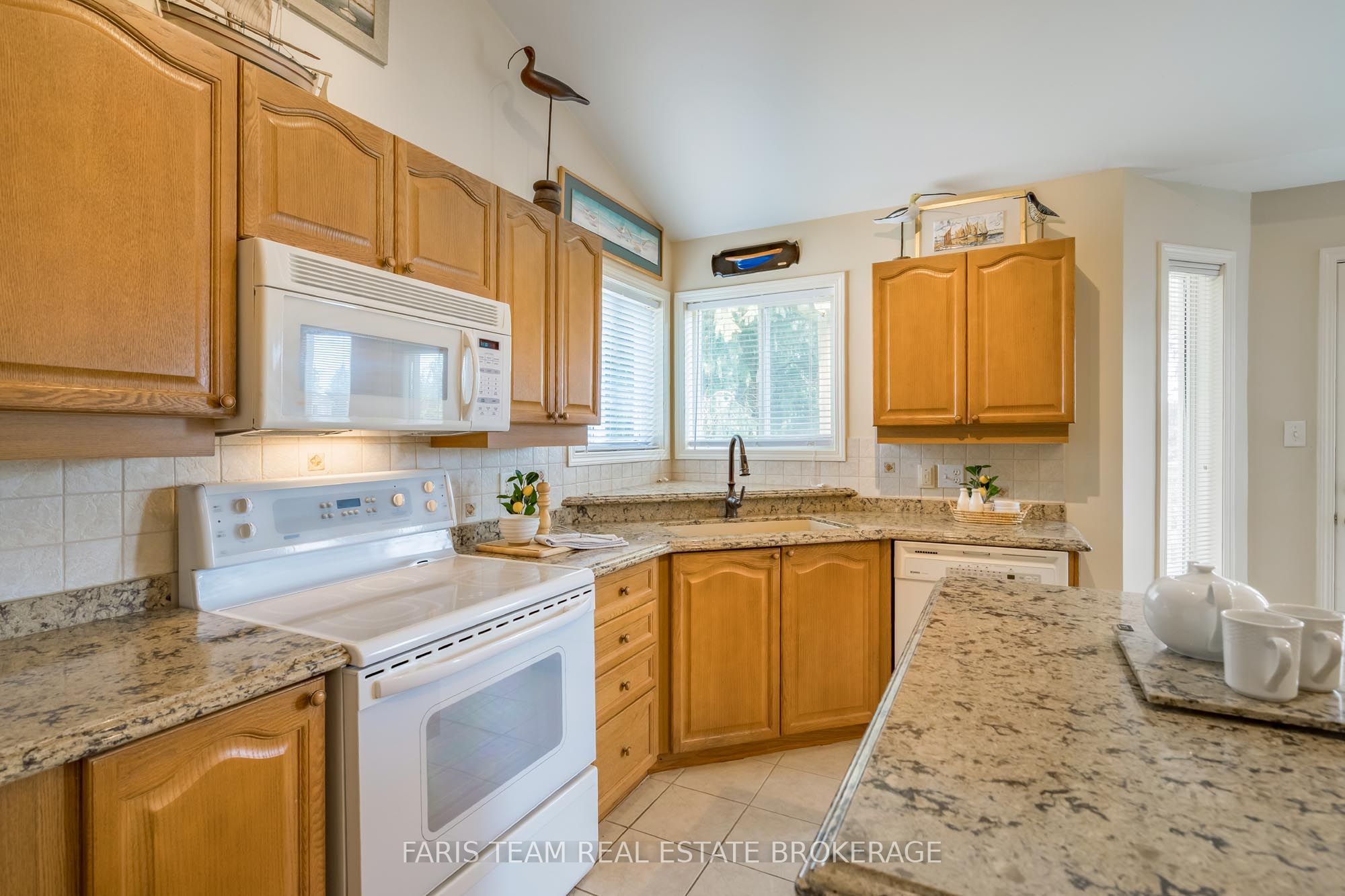68 Trott Boulevard Property Photo 8